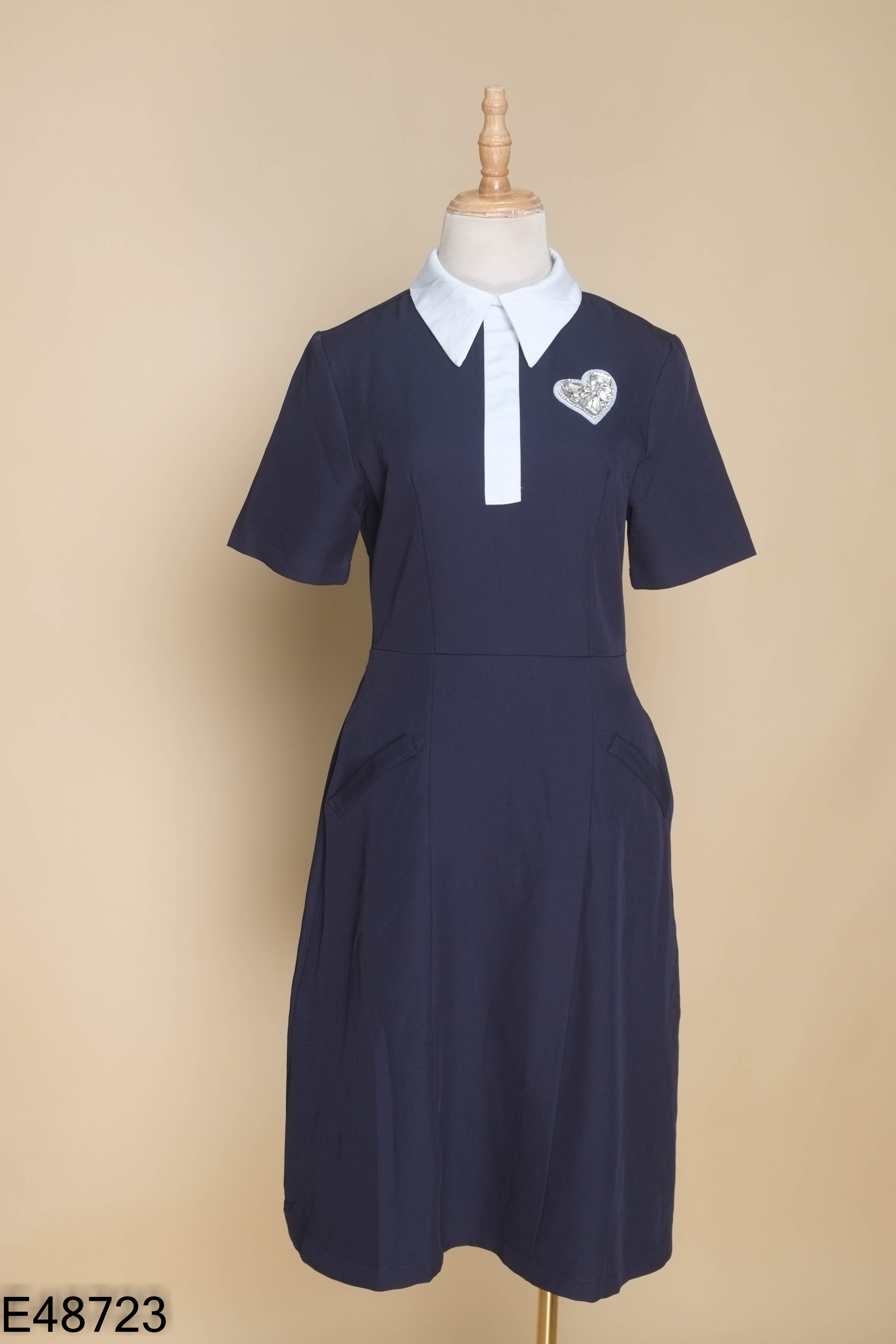 Váy ELLA Design xanh than cổ trắng