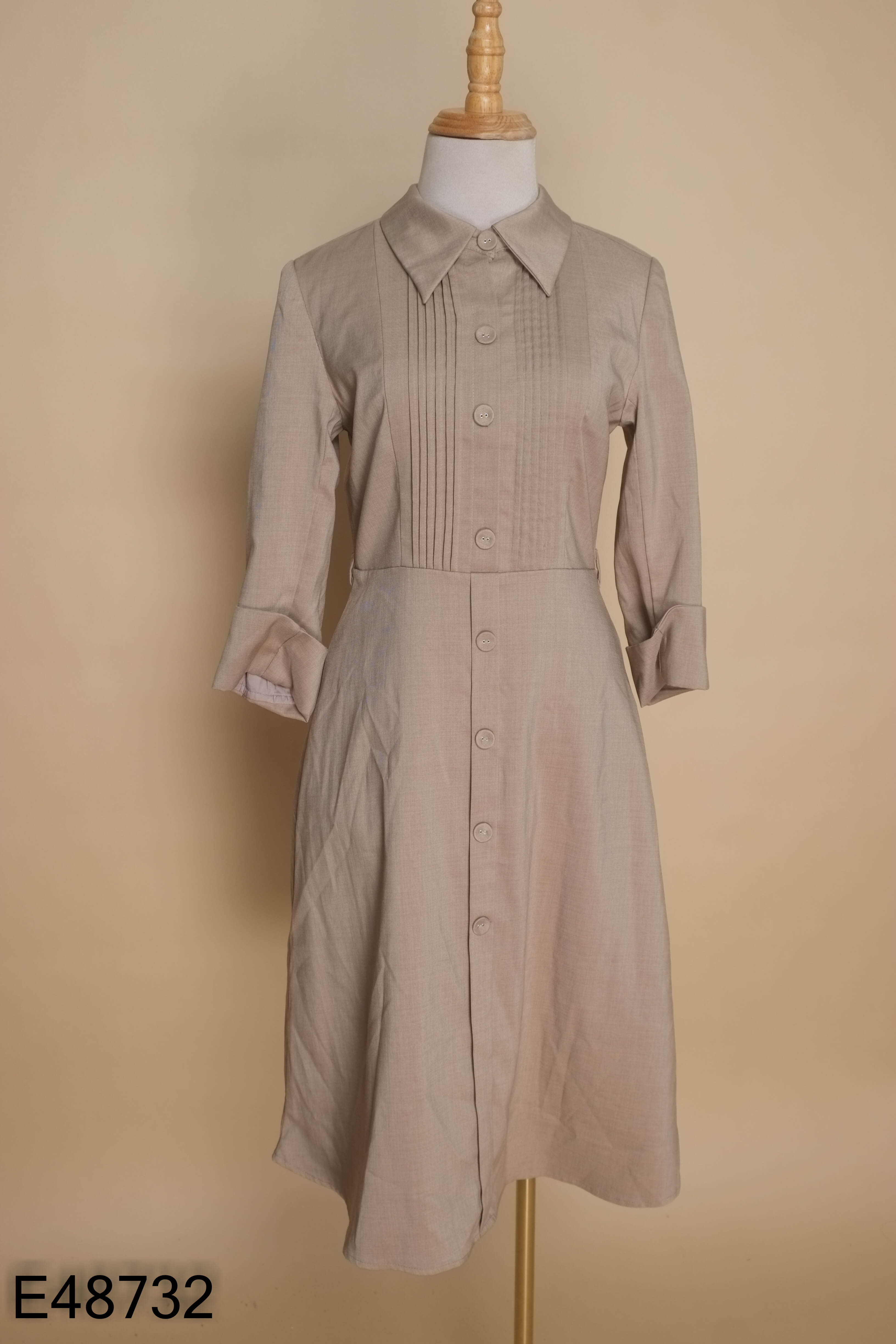 Váy nâu EMVY CLOTHING phối cúc