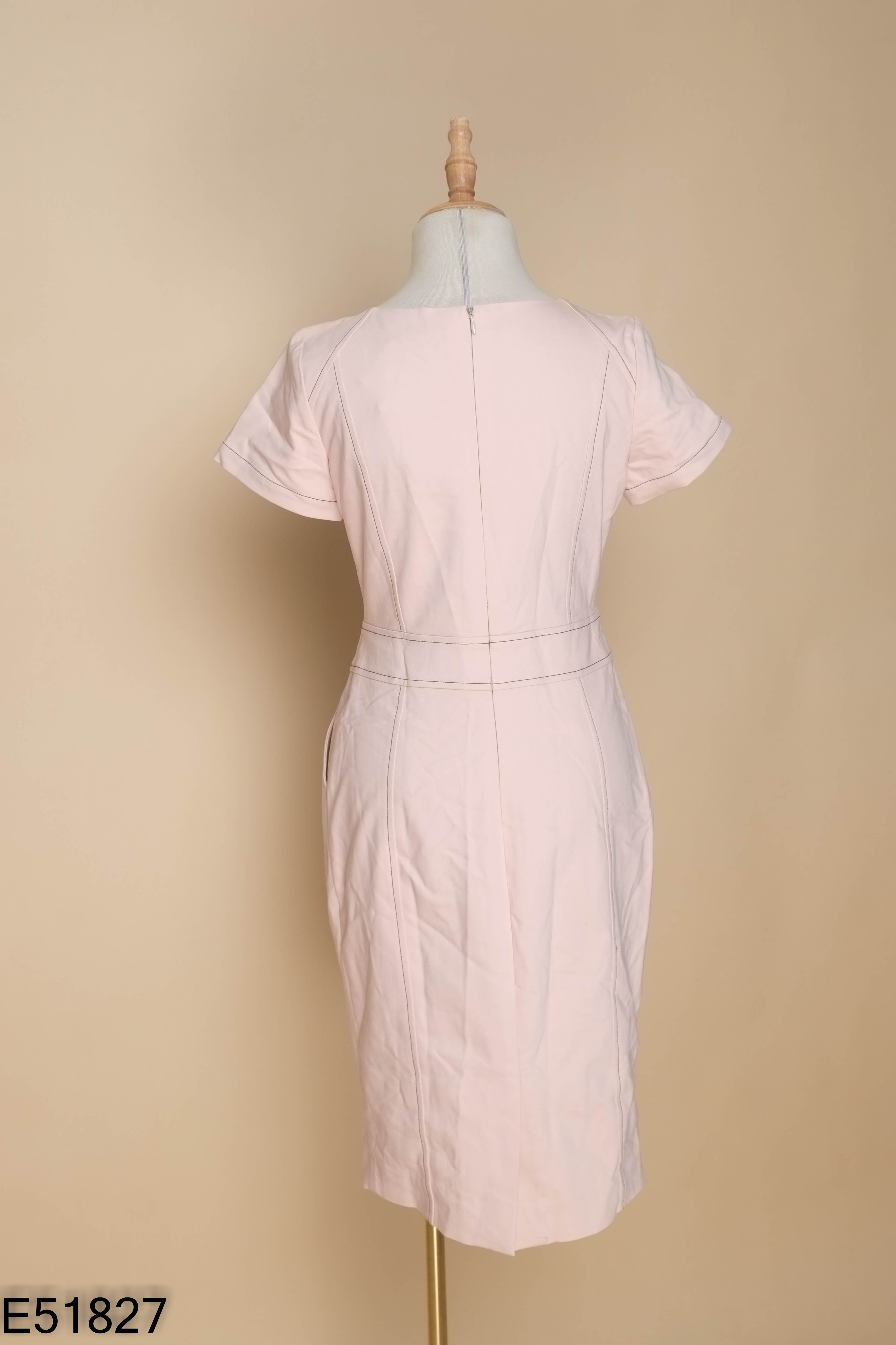 NEWTAG Váy hồng S.PEARL viền chỉ đen