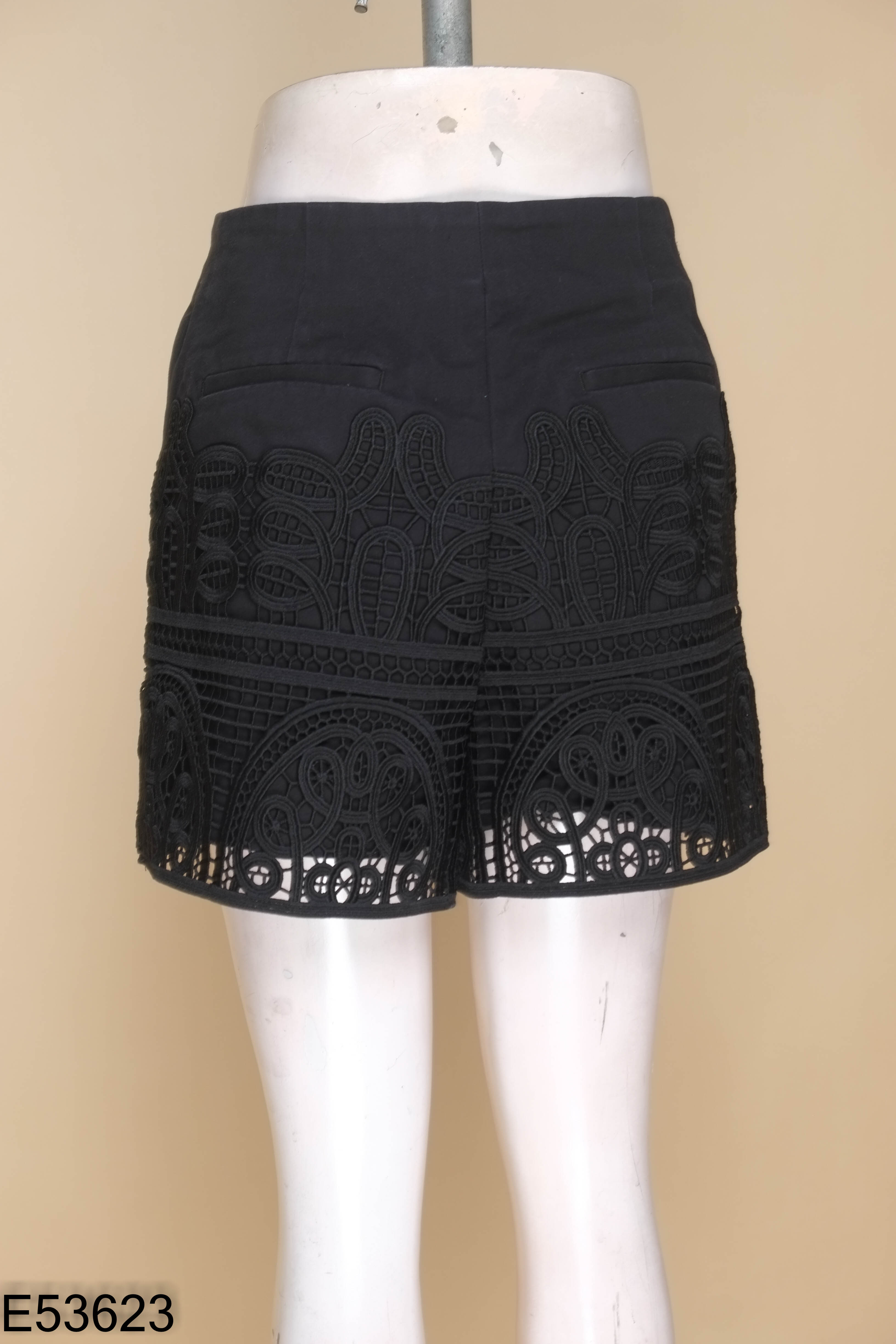 Quần short IVY MODA đen phối lưới