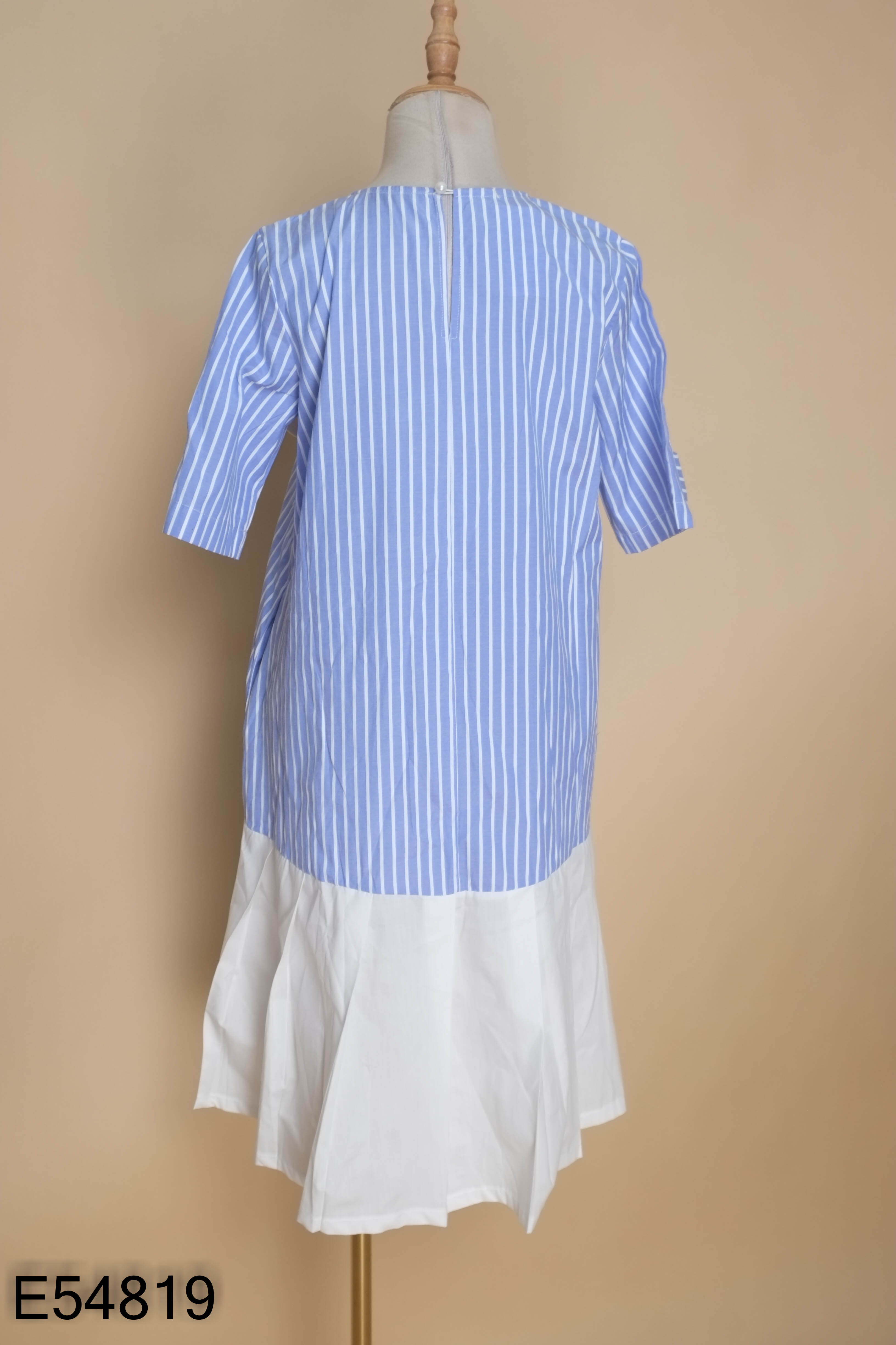 Váy xanh sọc trắng NH CLOTHING họa tiết hoa