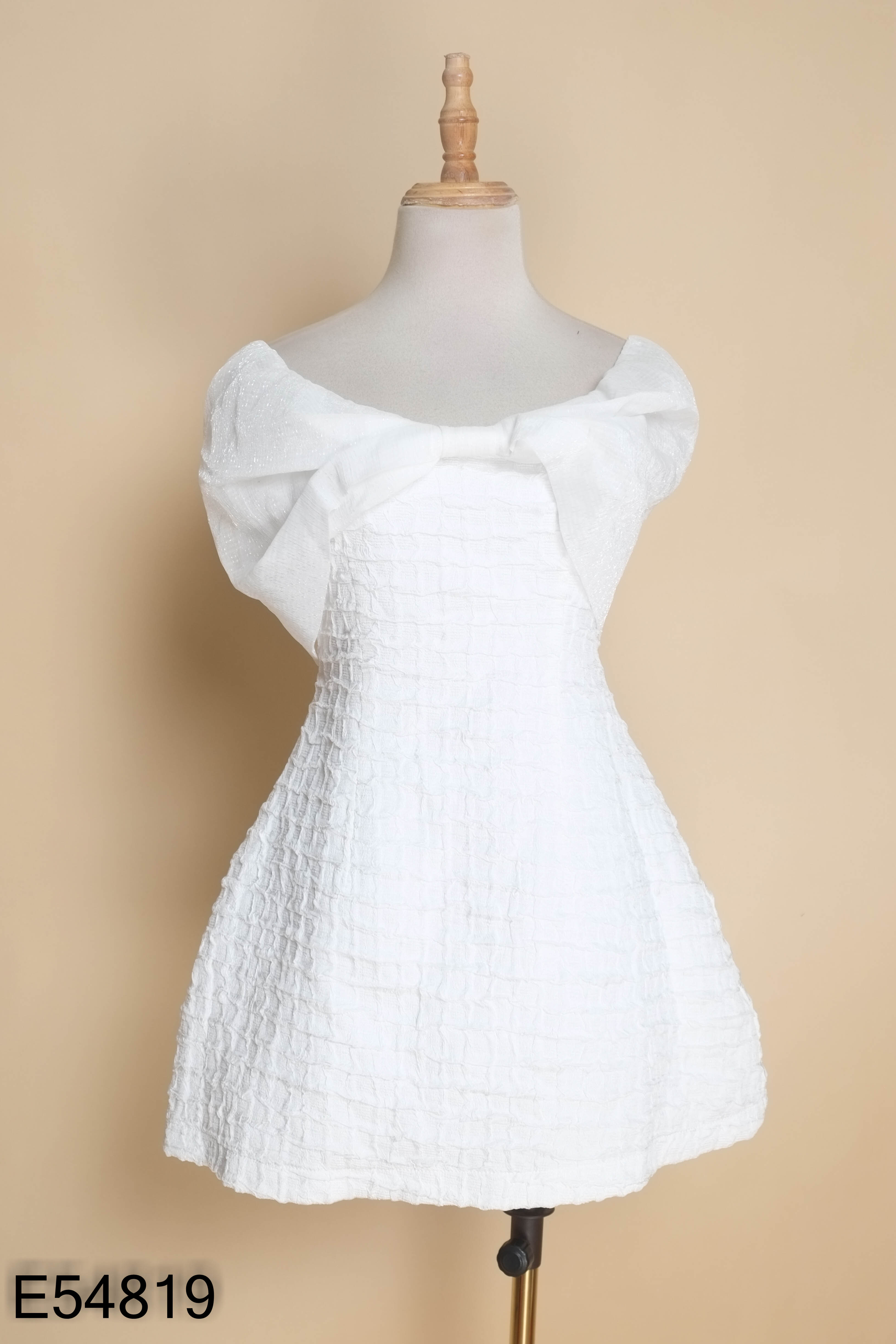 Váy trắng 3CE BOUTIQUE nhún phối nơ ngực