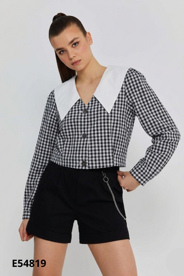 Áo đen trắng caro dáng croptop