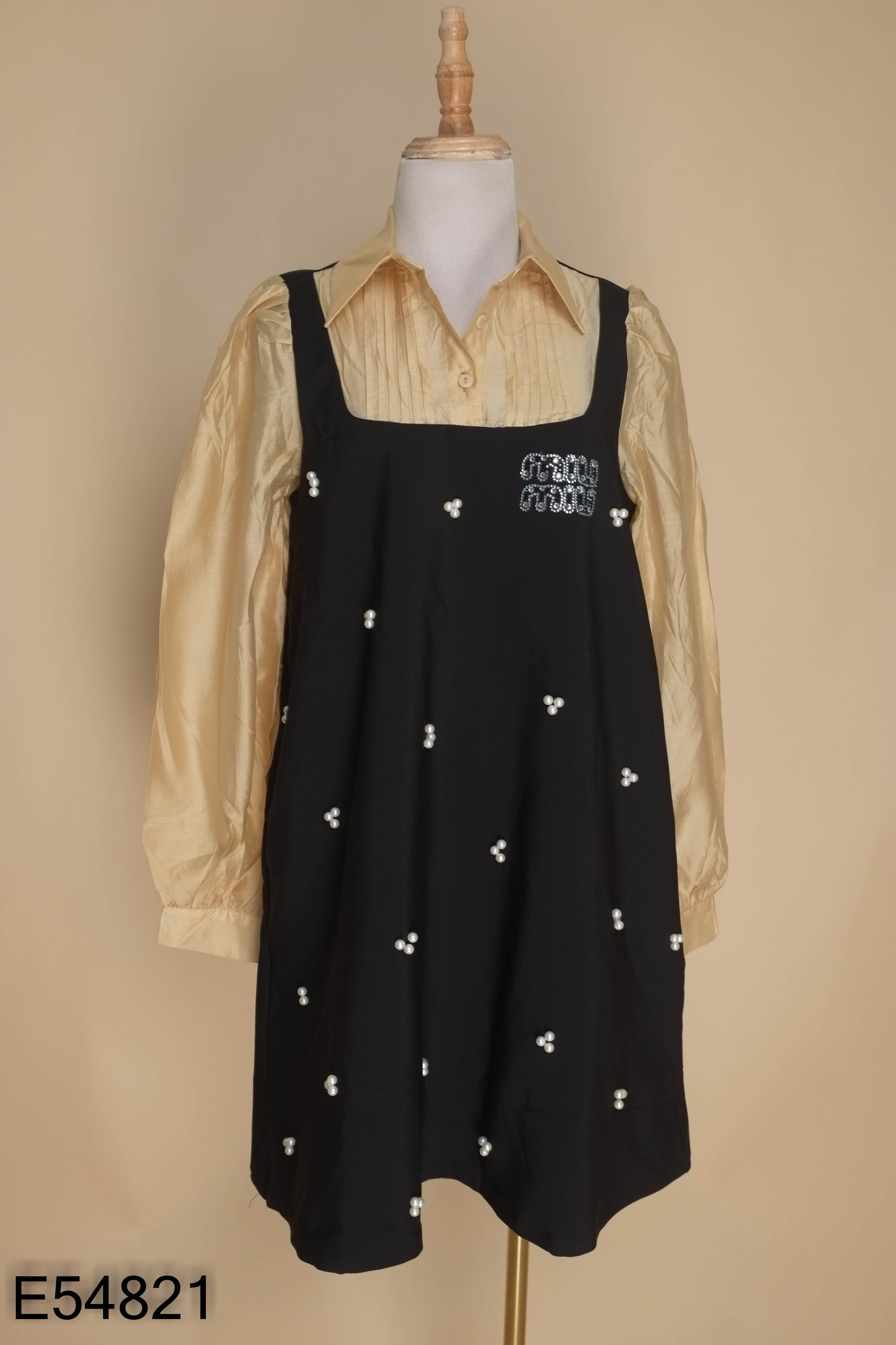 NEWTAG váy đen NH CLOTHING đính ngọc