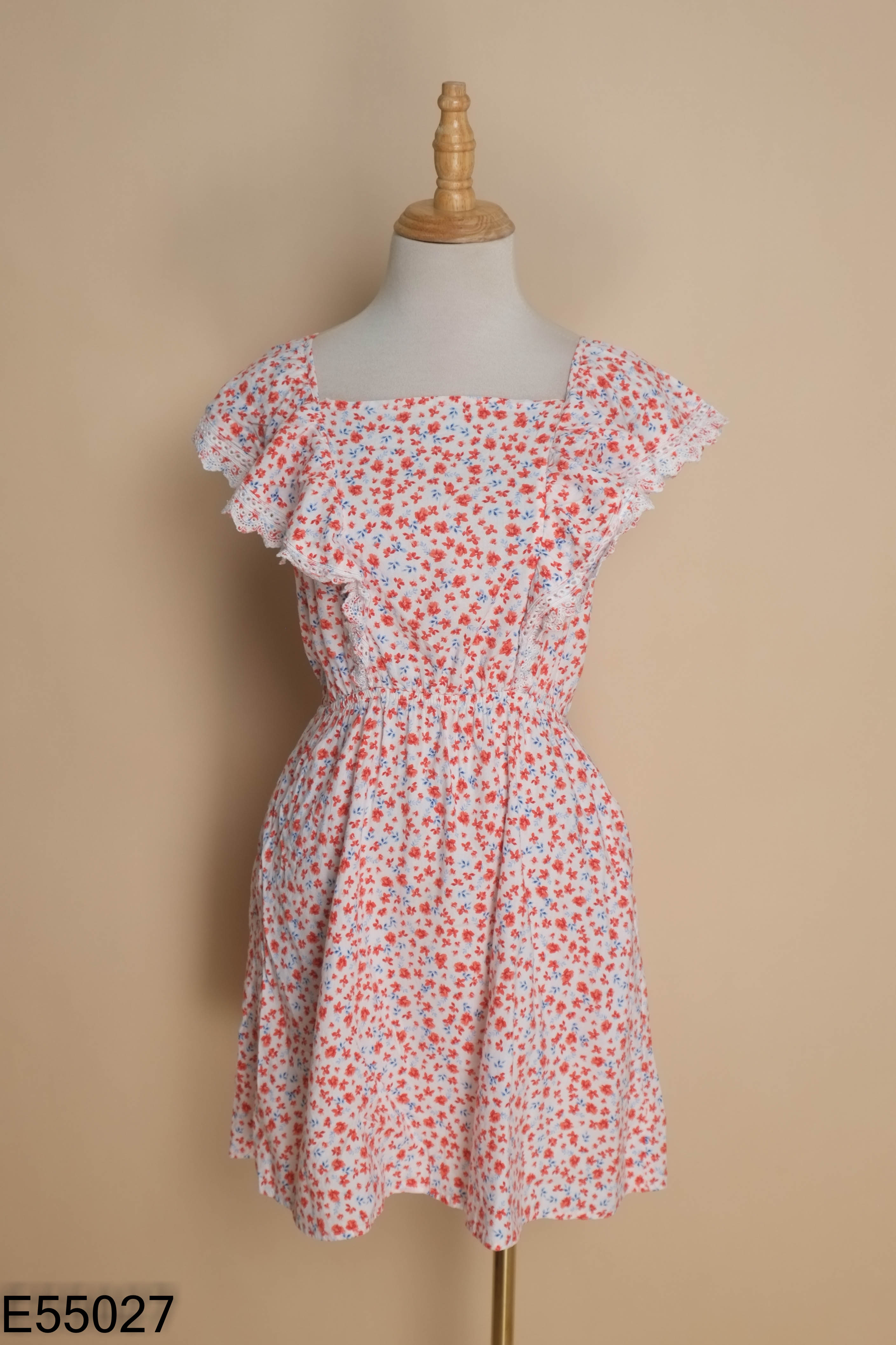 Váy OLD NAVY be họa tiết đỏ