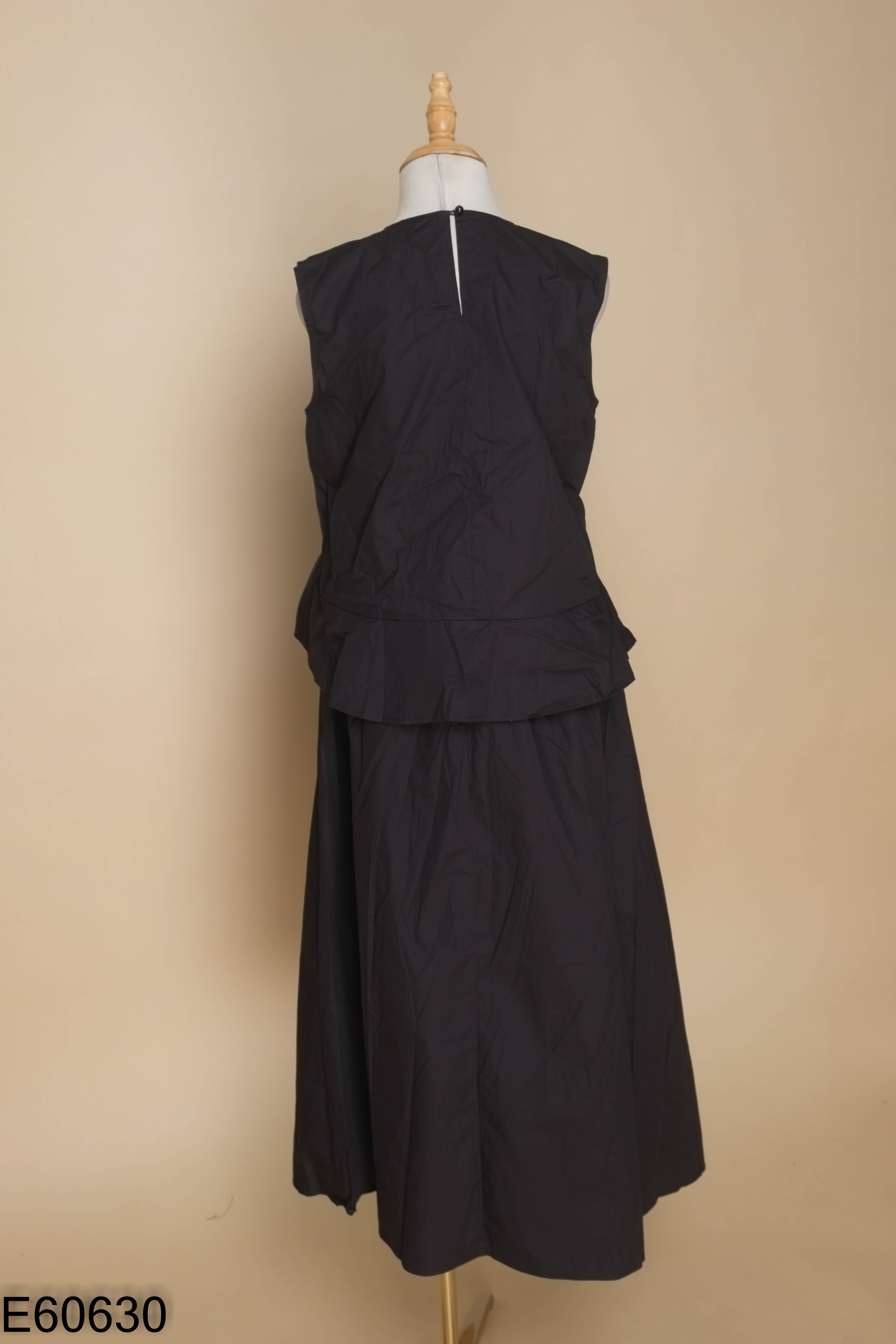 NEWTAG Set VERO MODA đen áo kiểu + chân váy