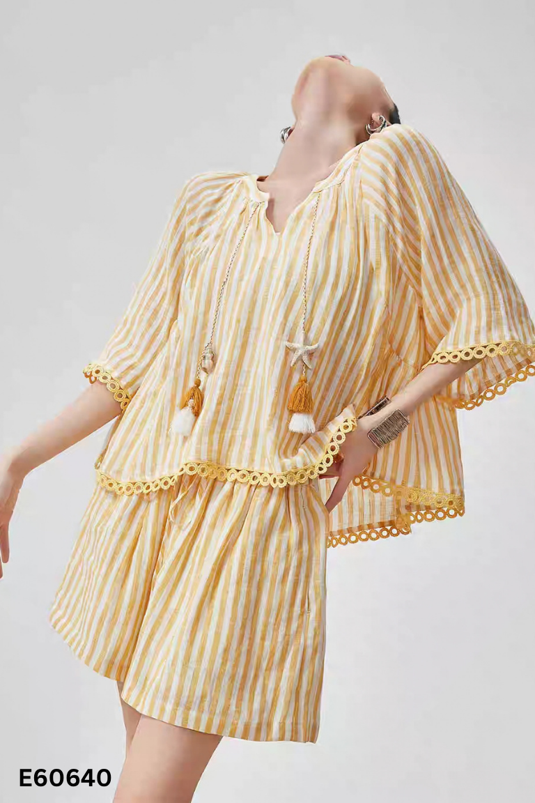 NEWTAG Set MINJI áo sơ mi + quần short vàng kẻ trắng