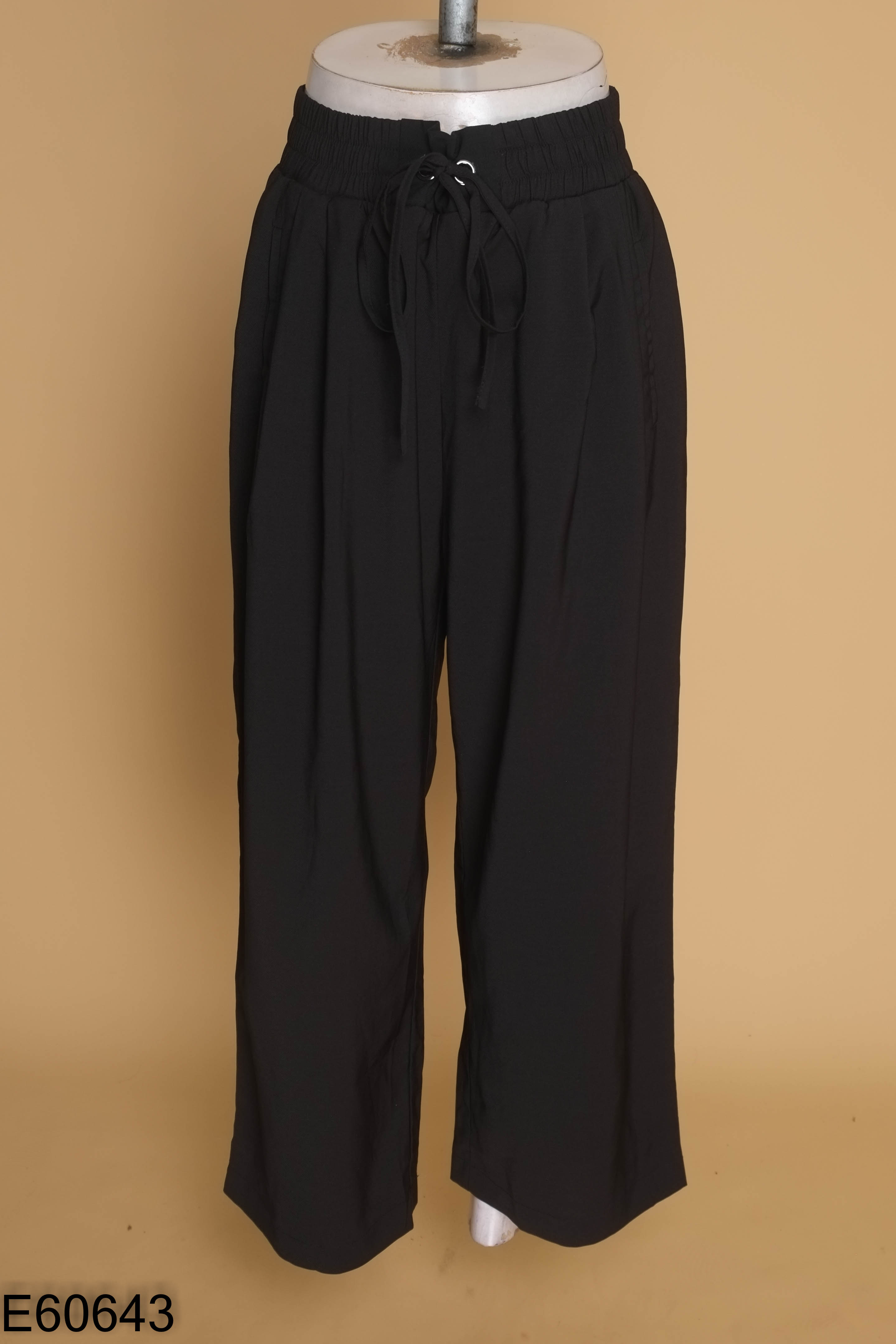 Quần vải đen TOPSHOP trơn suông