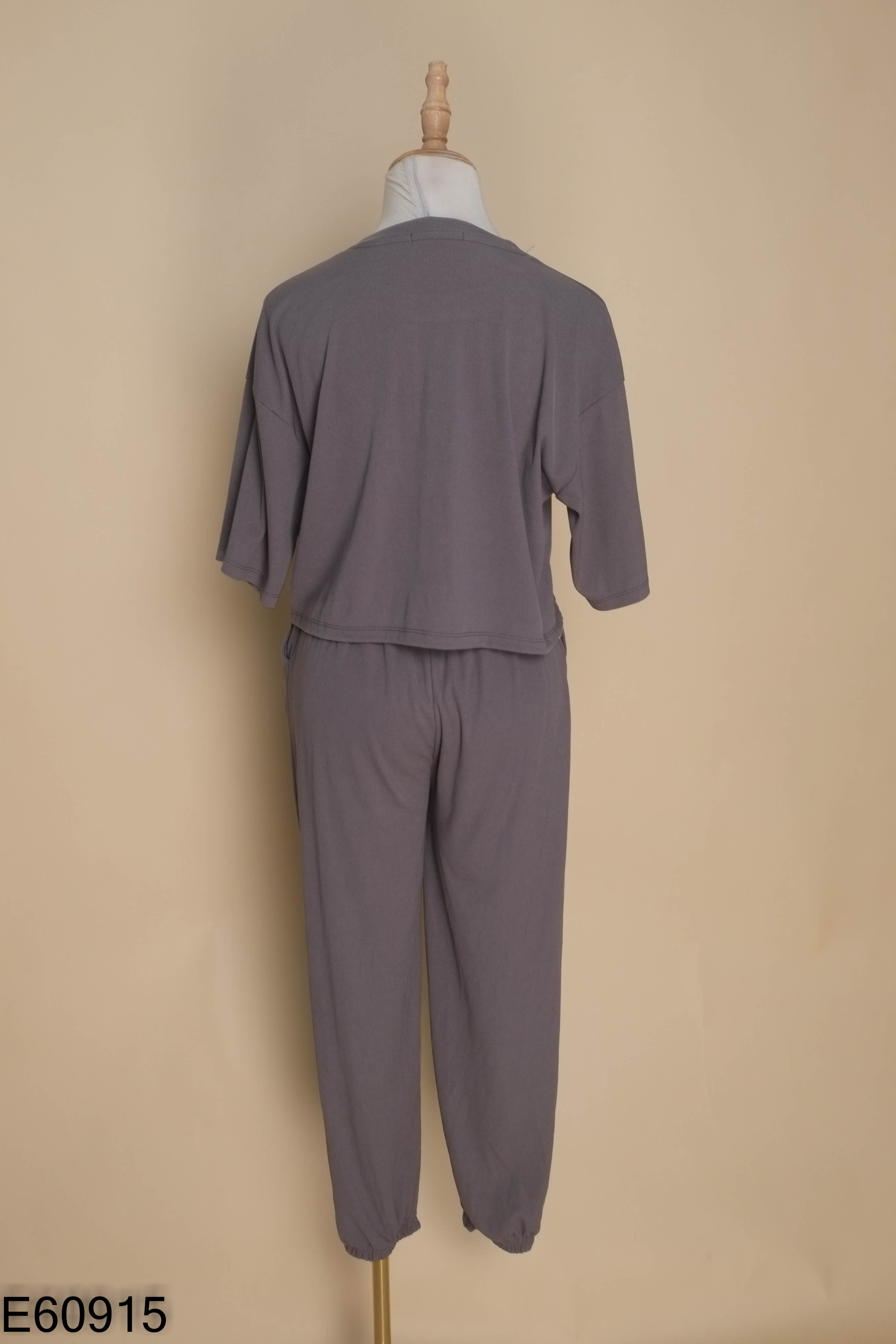 Set xám áo thun + quần