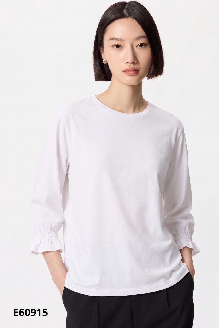 Áo UNIQLO trắng tay chun