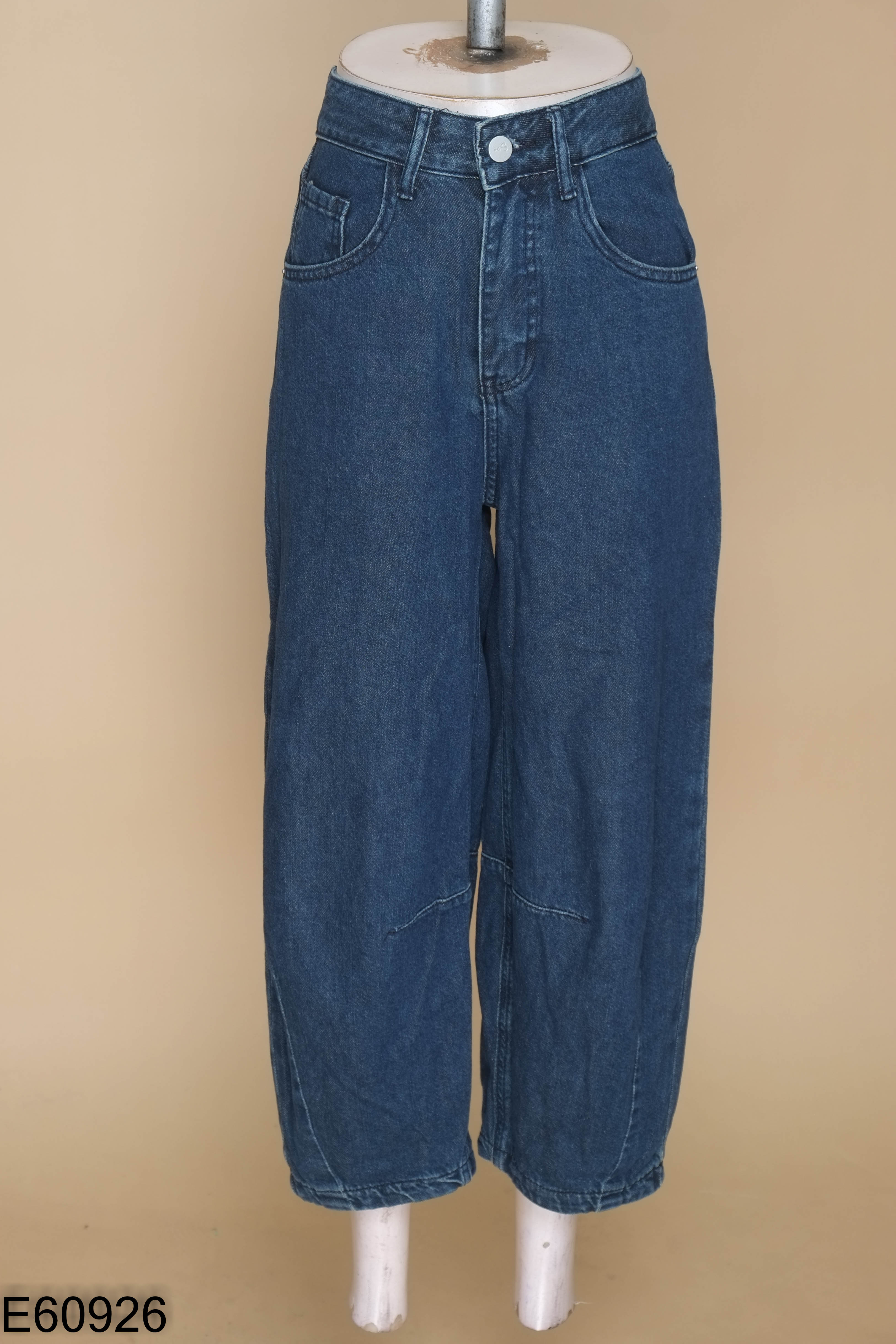 Quần jeans xanh suông