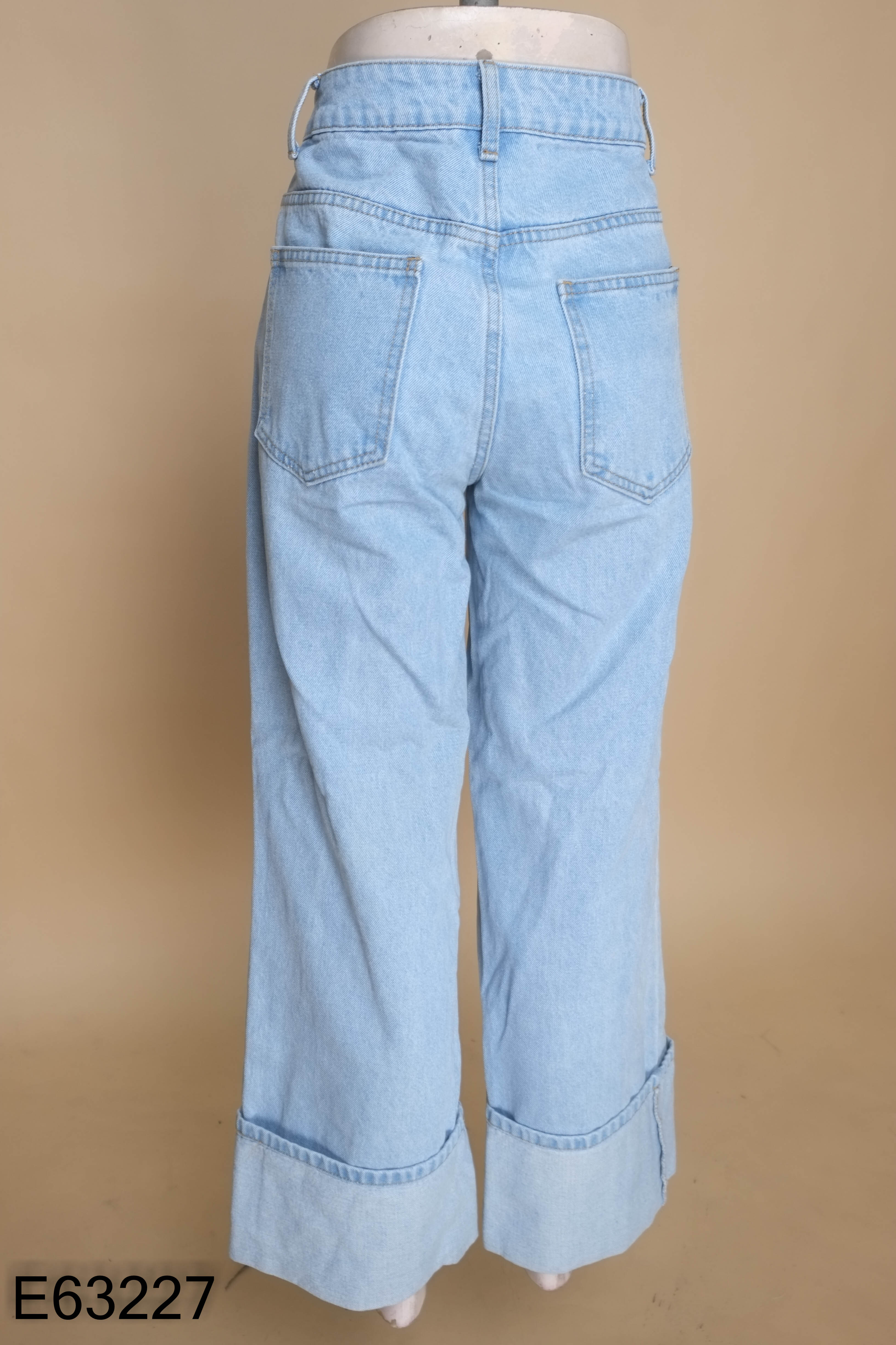 Quần SHEIN jeans xanh nhạt