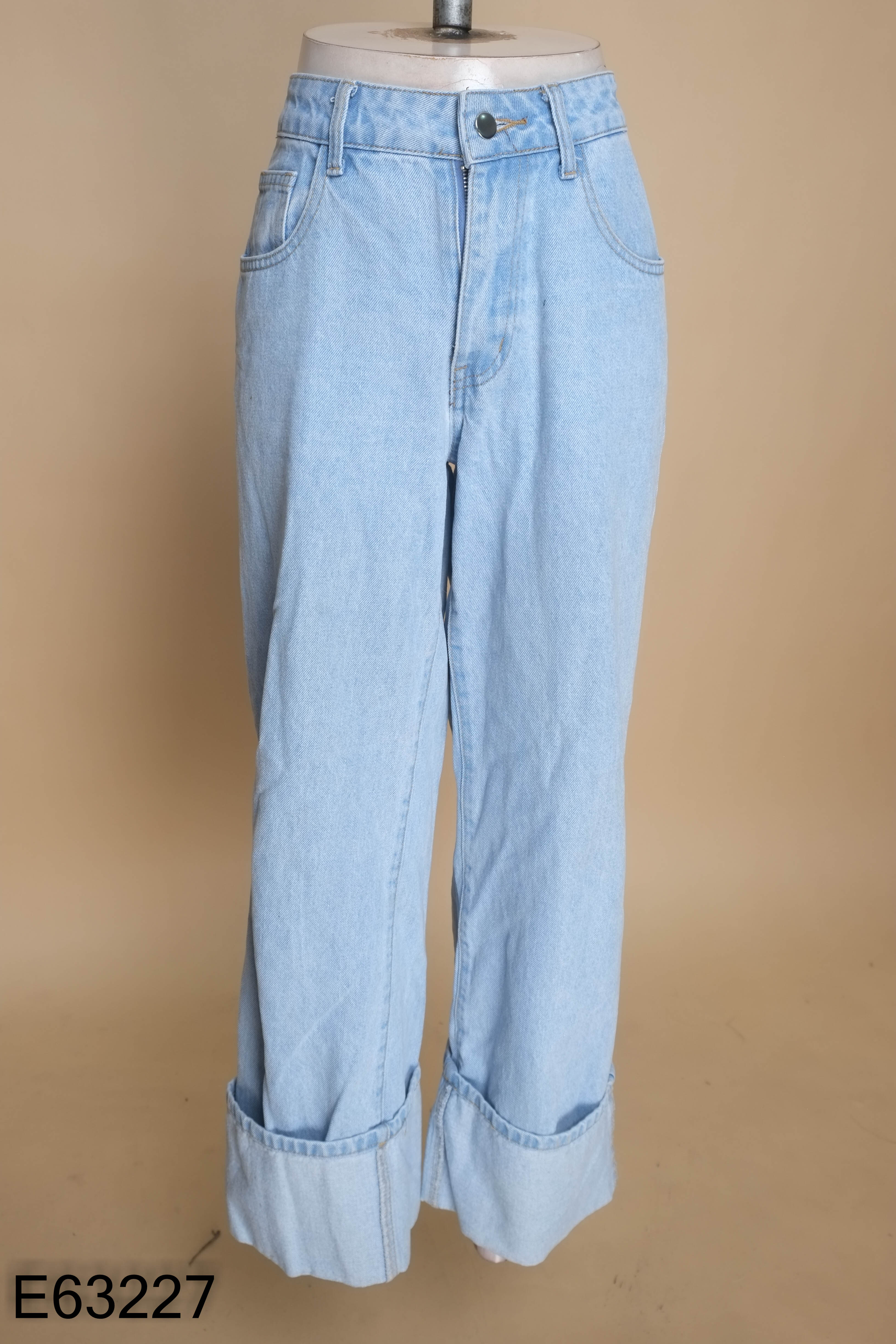Quần SHEIN jeans xanh nhạt