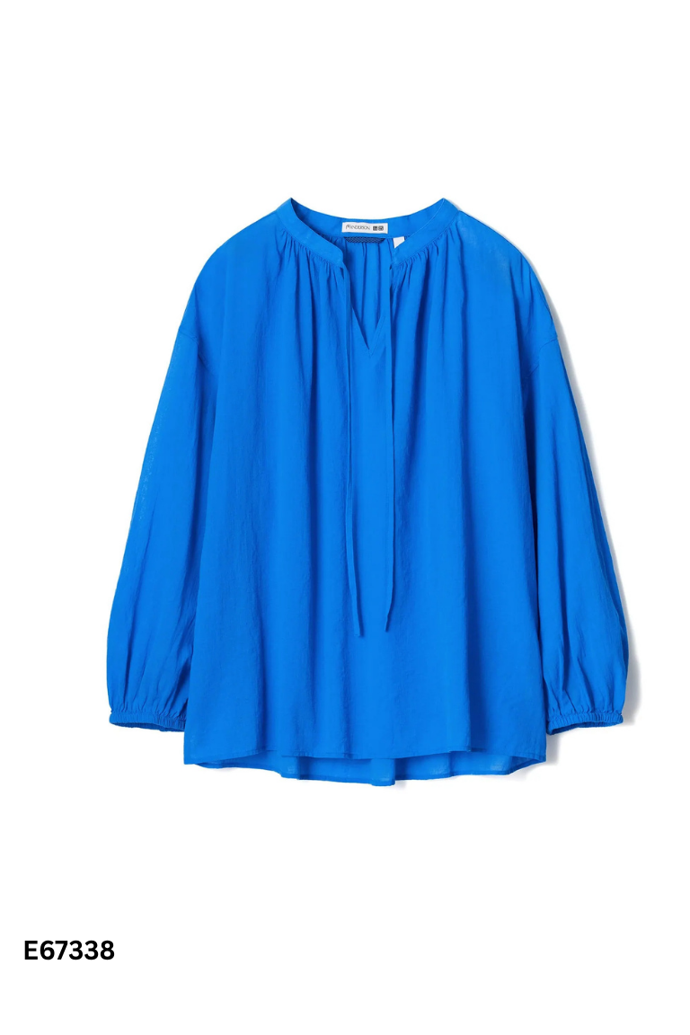 Áo xanh cổ tàu UNIQLO