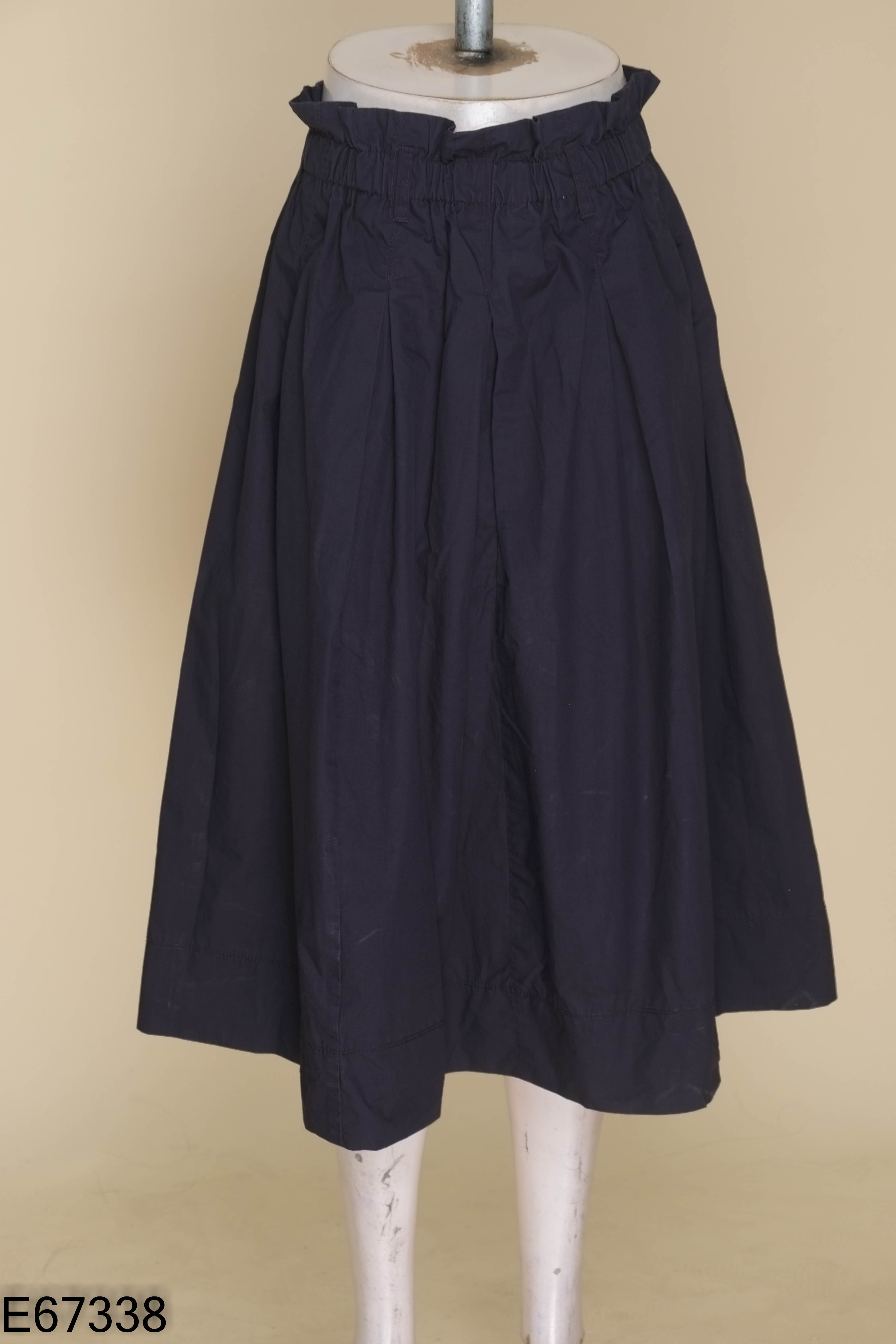 Chân váy xanh UNIQLO cạp chun