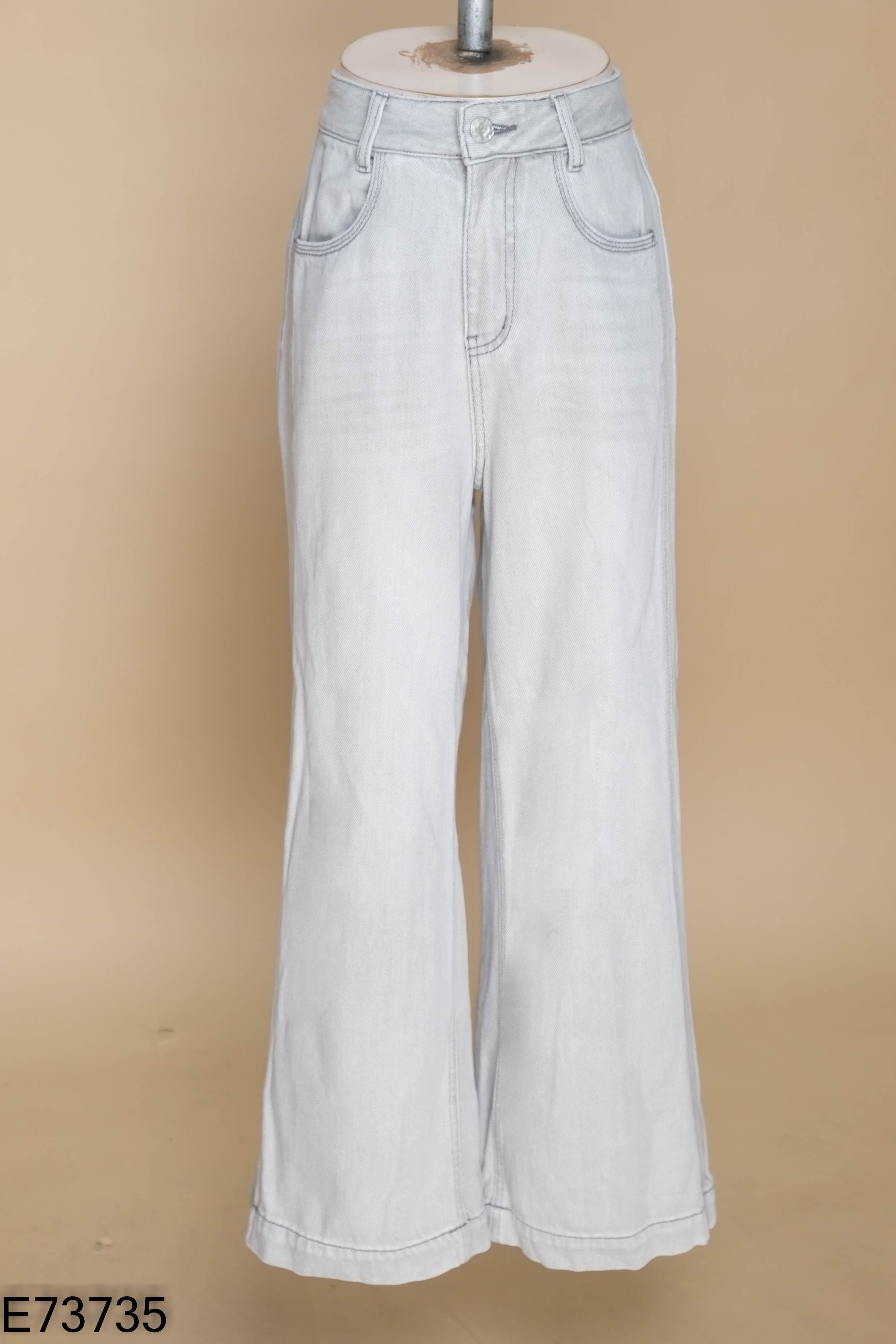 Quần jeans suông xám trơn