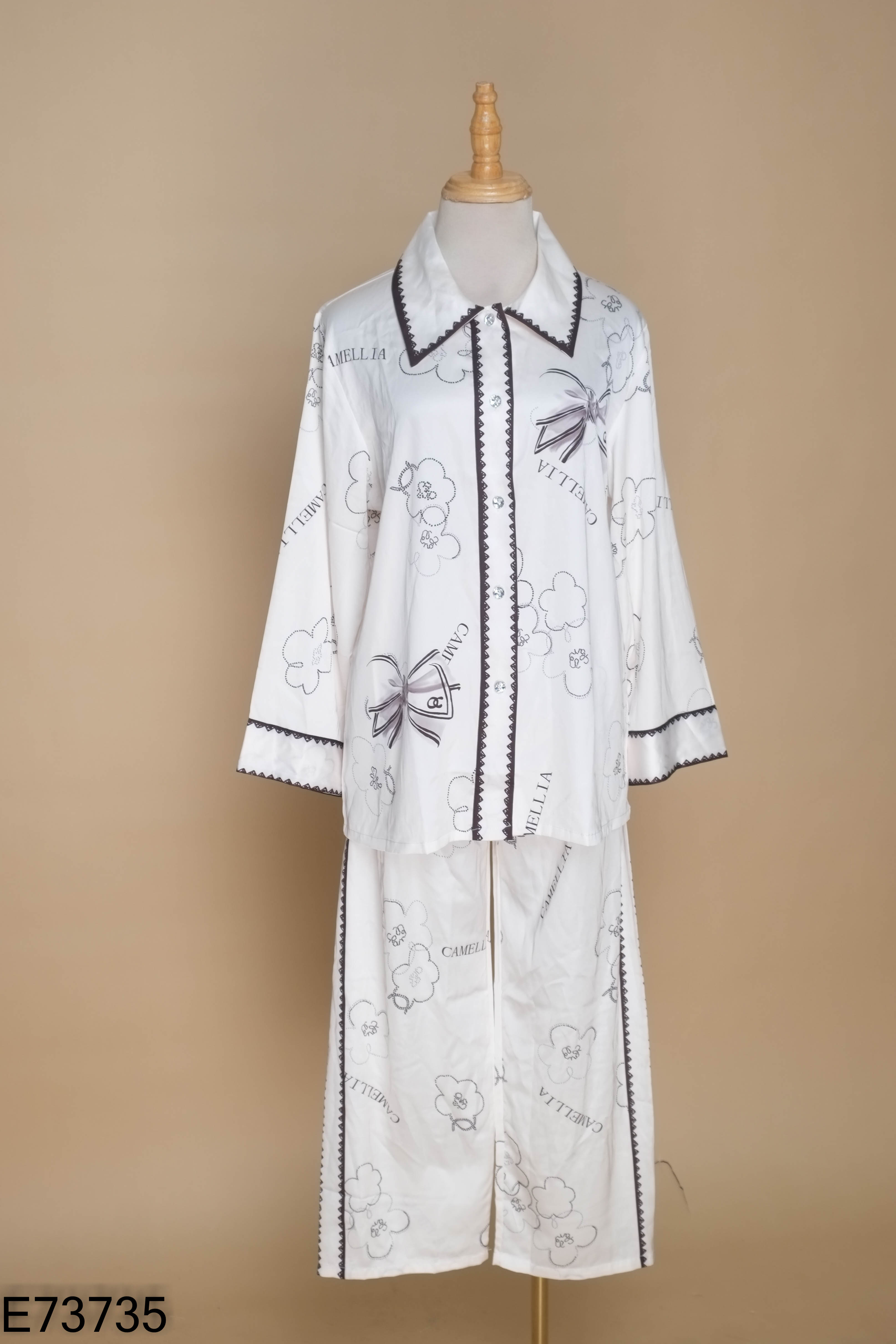 Set đồ ngủ lụa be họa tiết