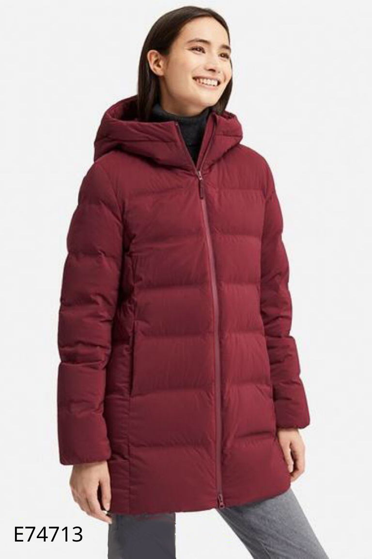 Áo khoác đỏ UNIQLO lông vũ
