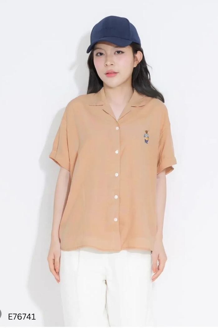 Áo sơ mi nâu thêu hình gấu