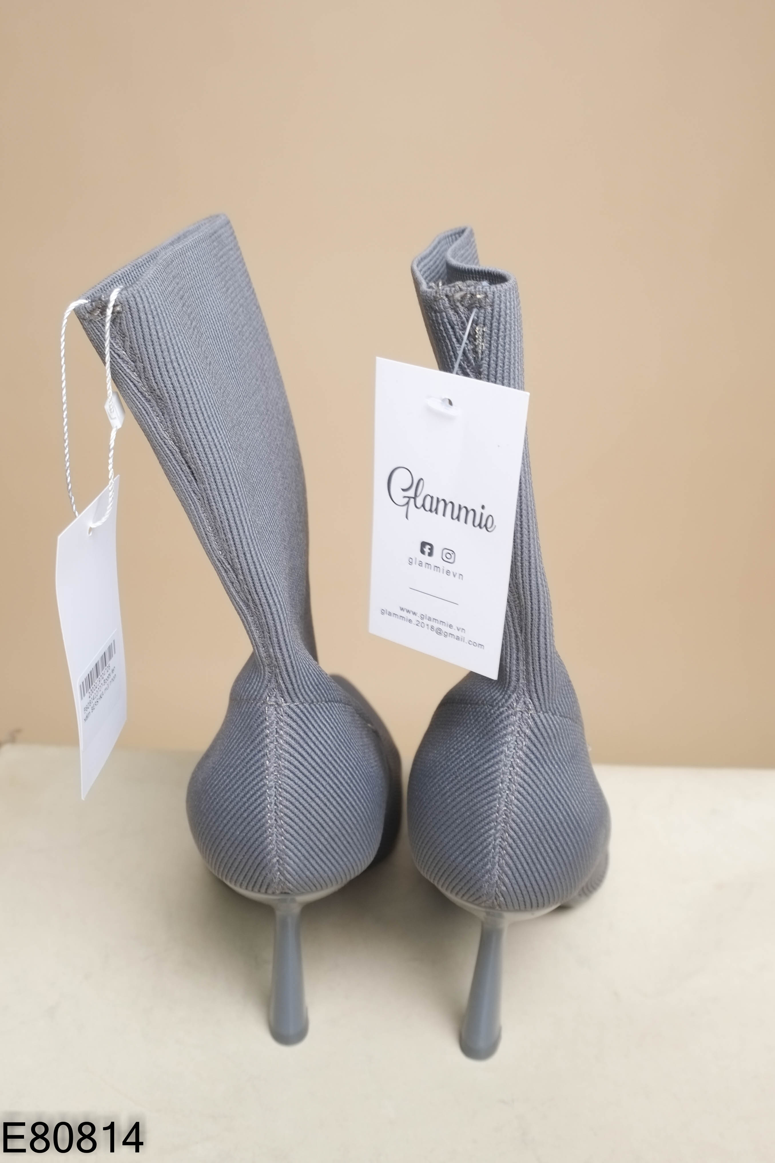 Boots len xám BERSHKA mũi nhọn