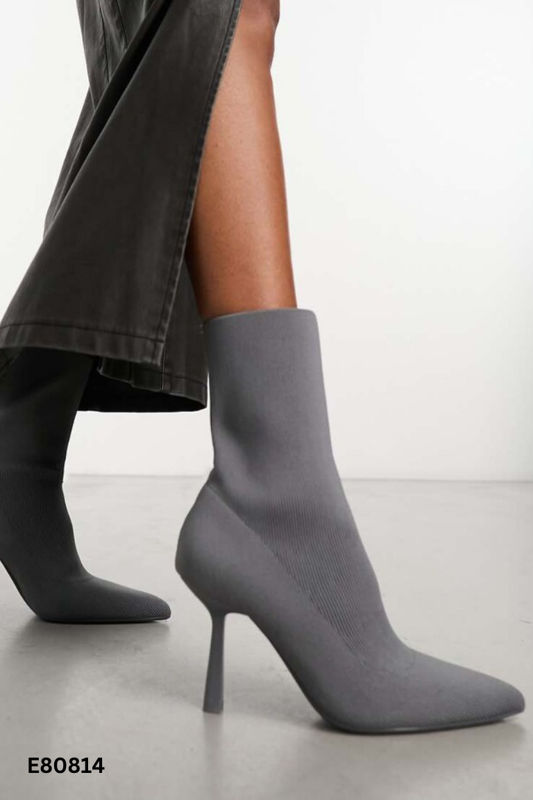 Boots len xám BERSHKA mũi nhọn