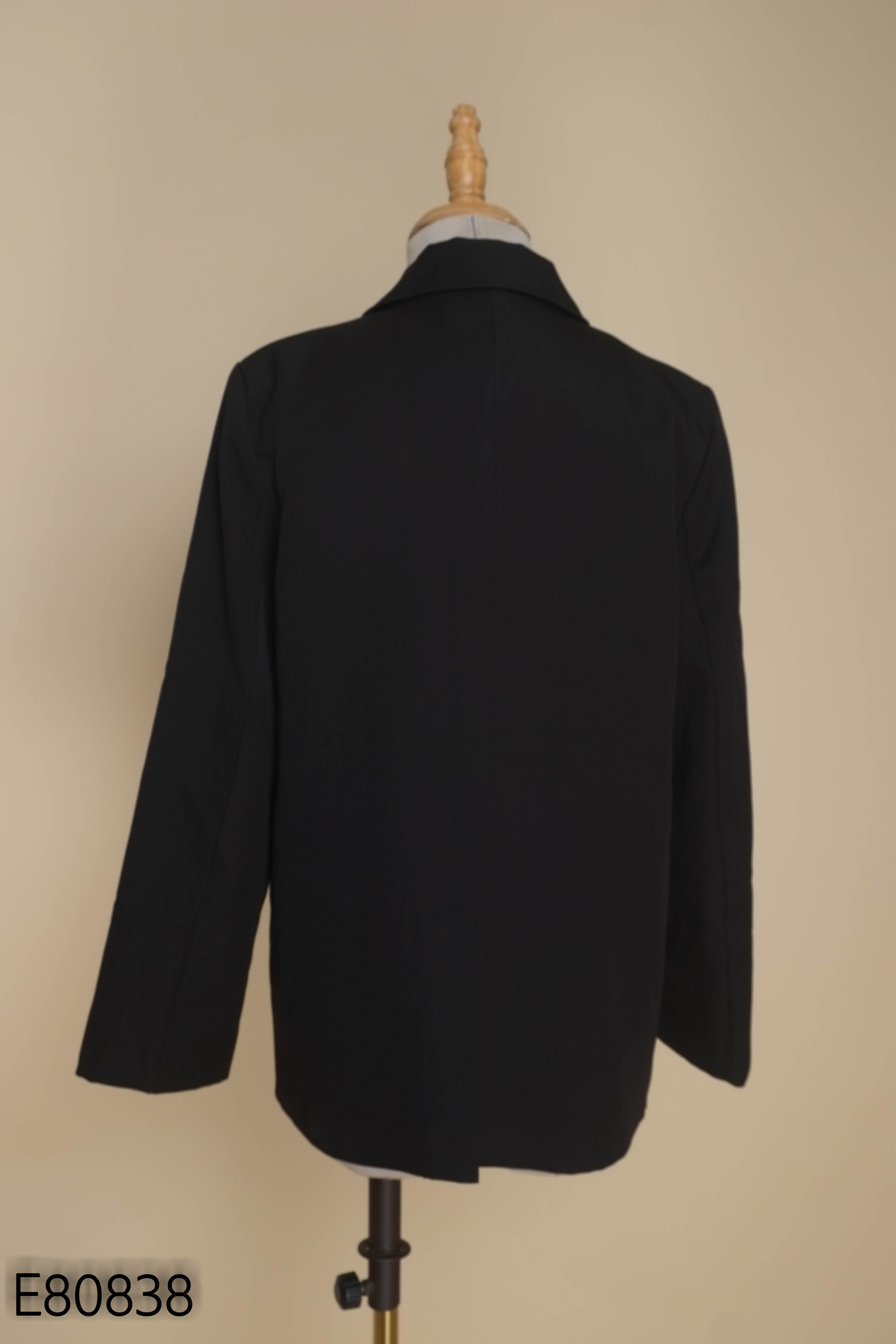 Áo blazer đen trơn