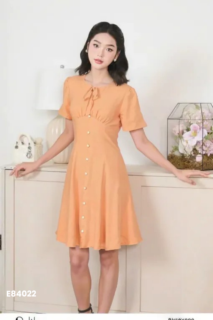 Váy hồng cam đính ngọc