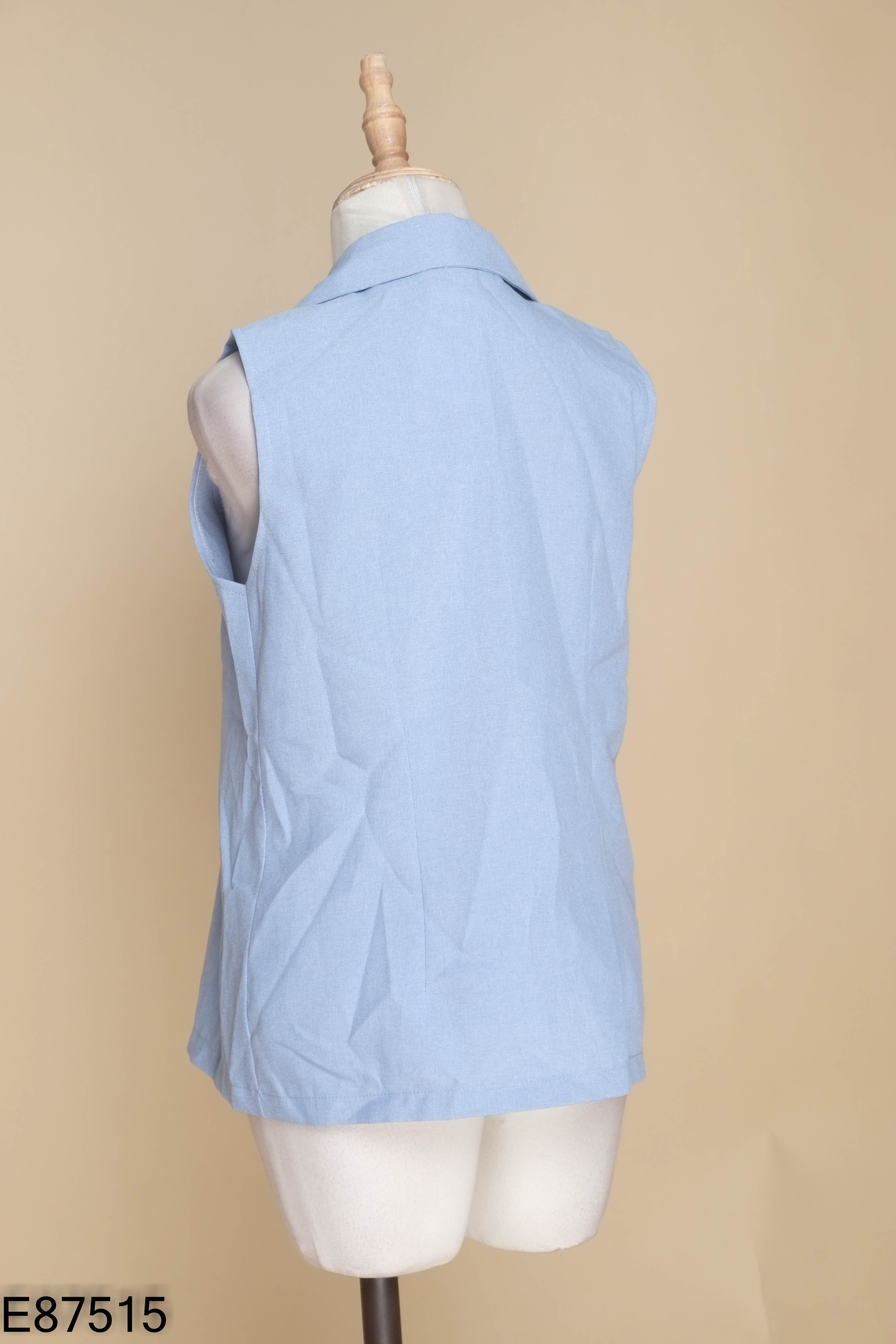 Áo sát nách xanh cổ vest