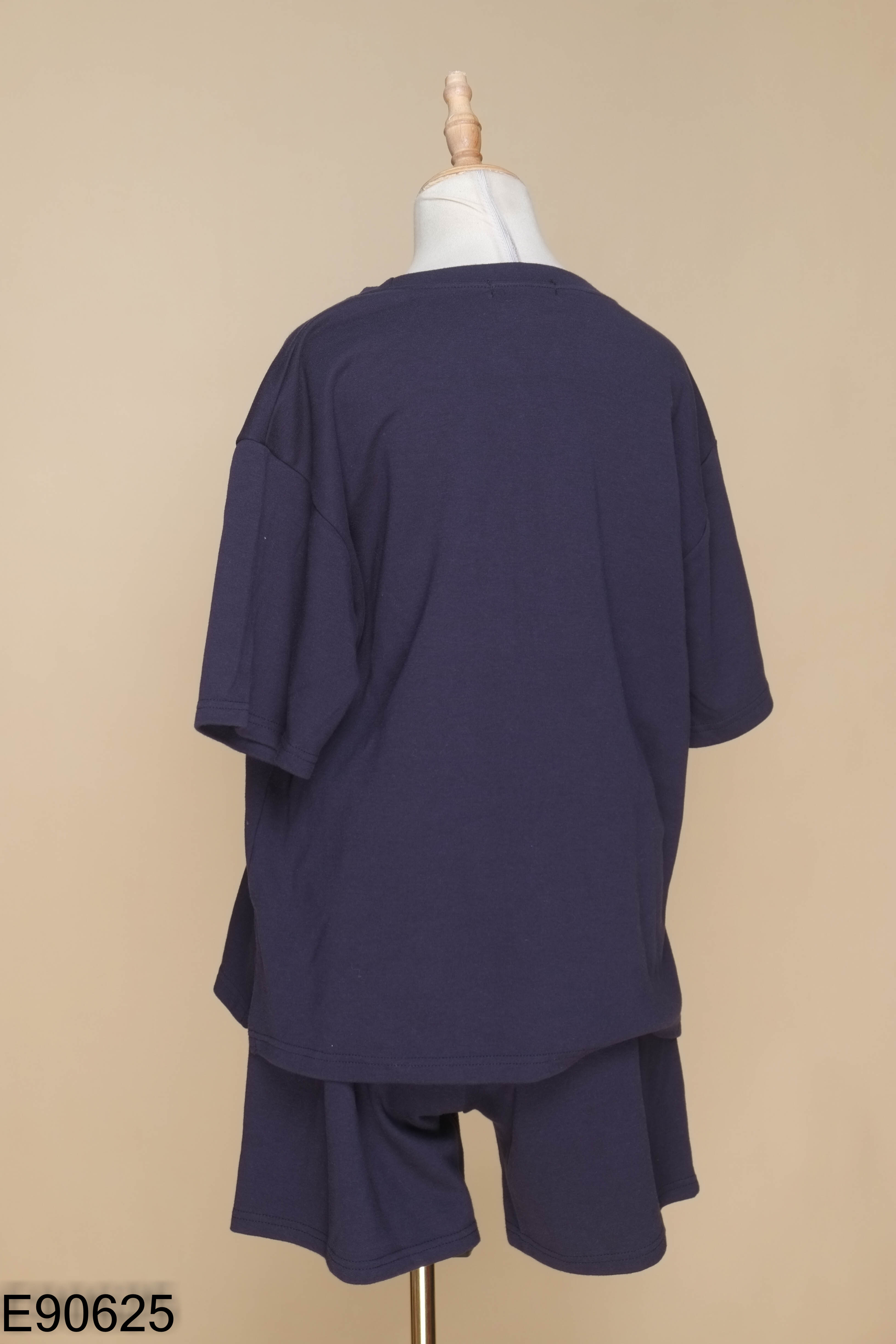 Set Áo xanh than in chữ + quần shorts