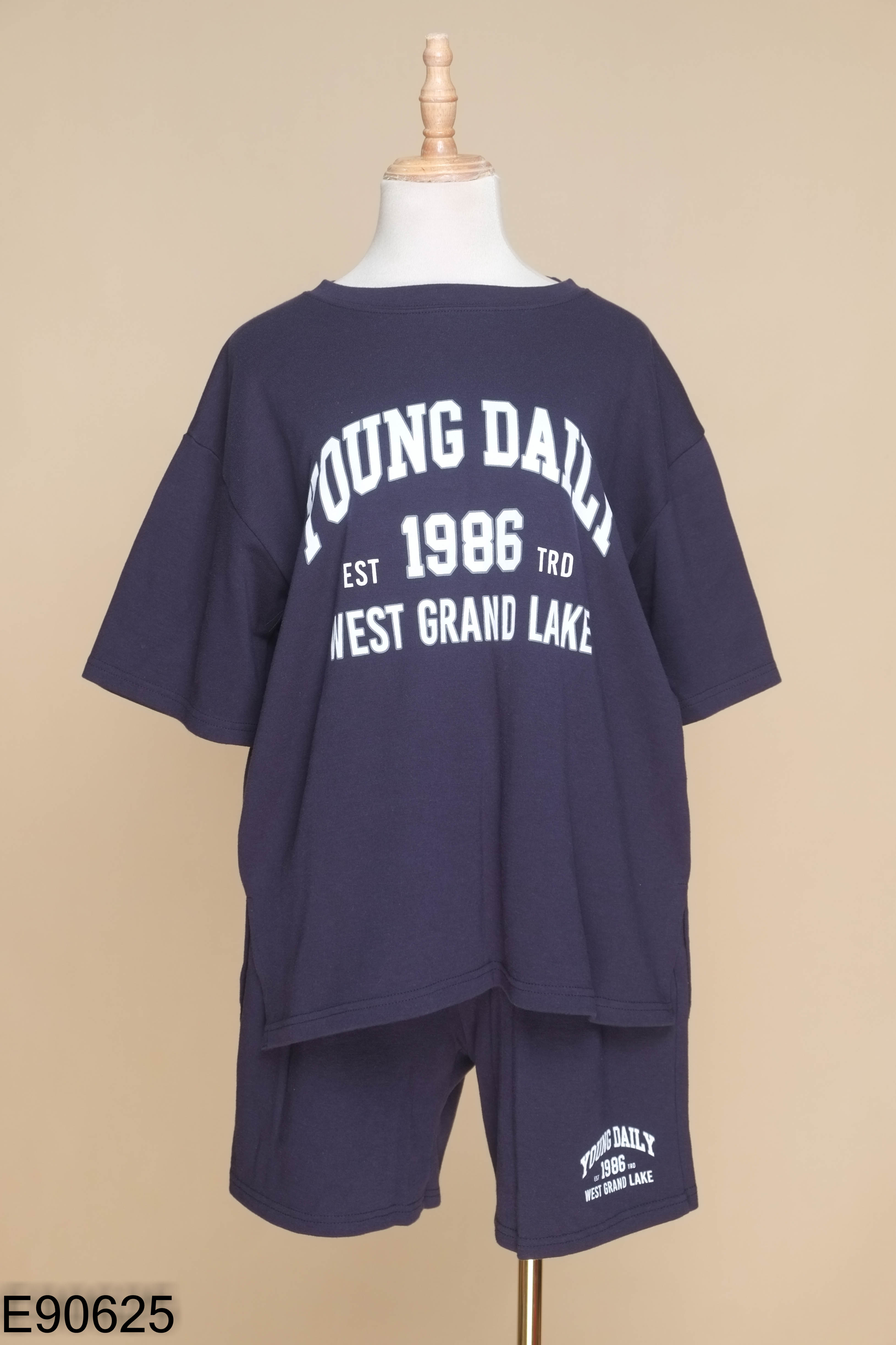 Set Áo xanh than in chữ + quần shorts