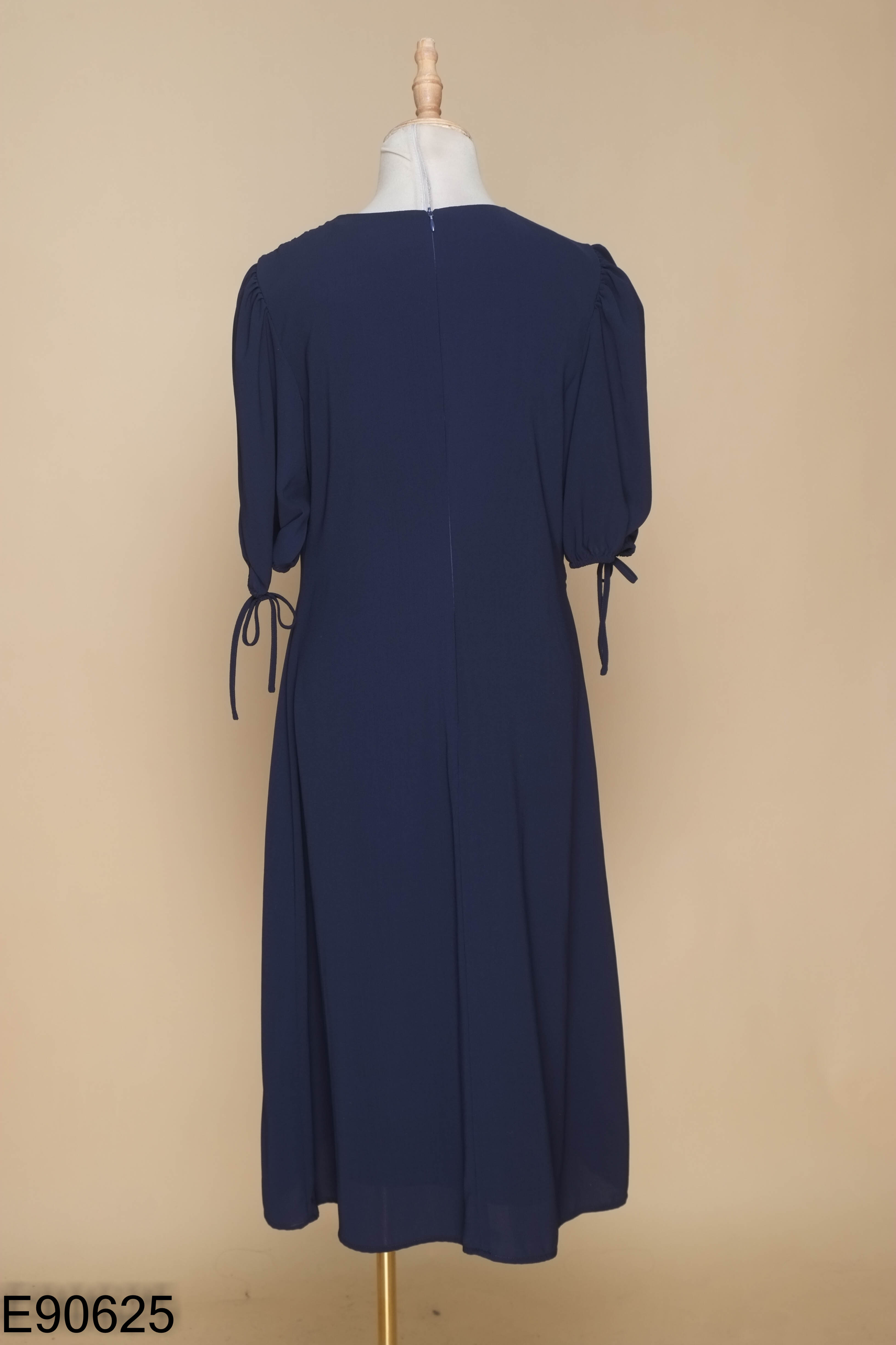 Váy xanh than TED BAKER rút eo