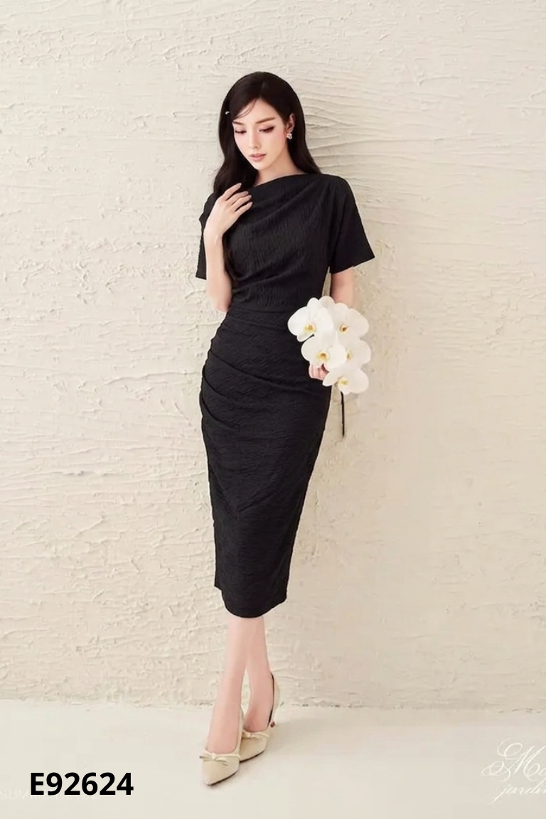 Váy đen trơn dáng dài
