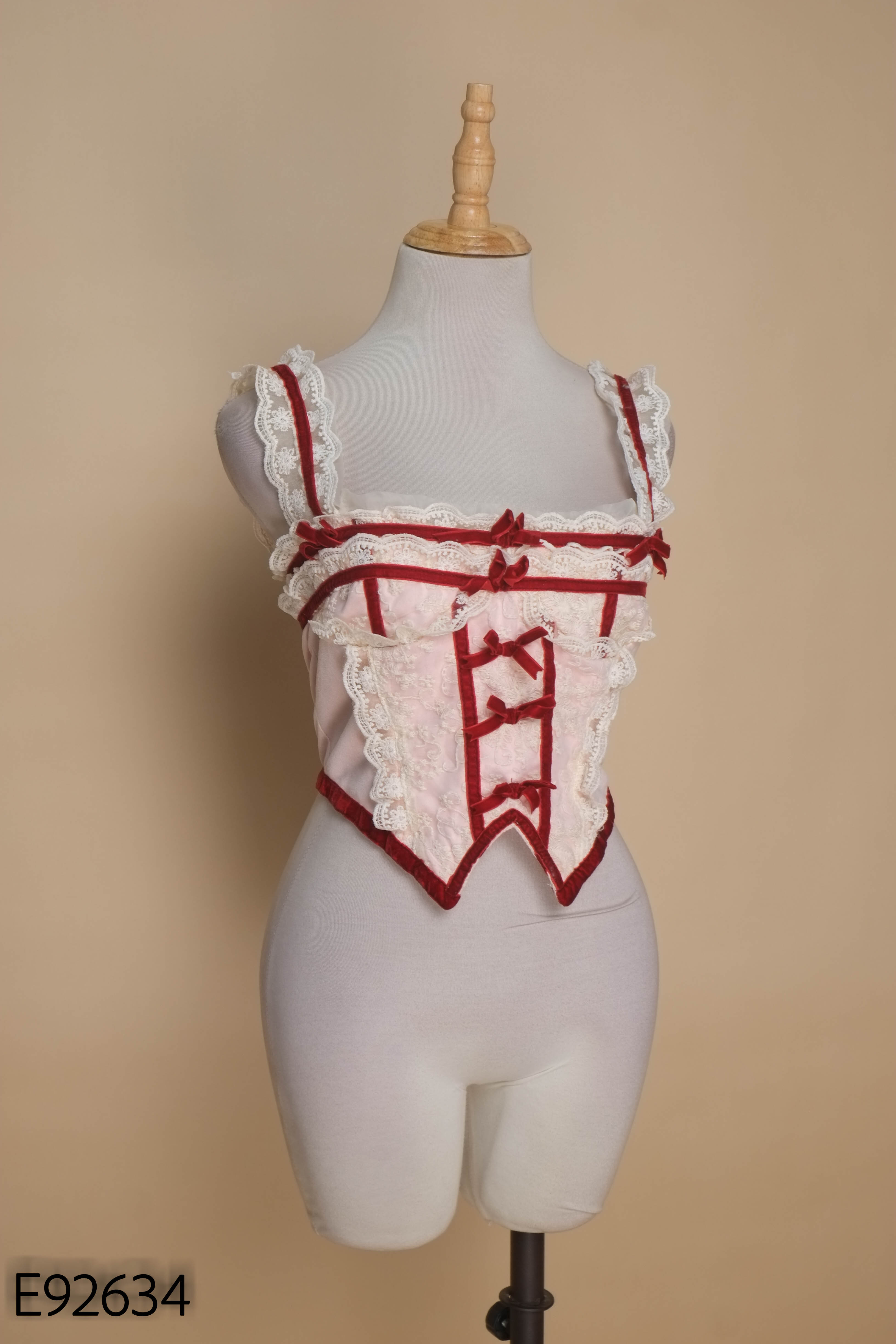Áo croptop hai dây hồng phối ren