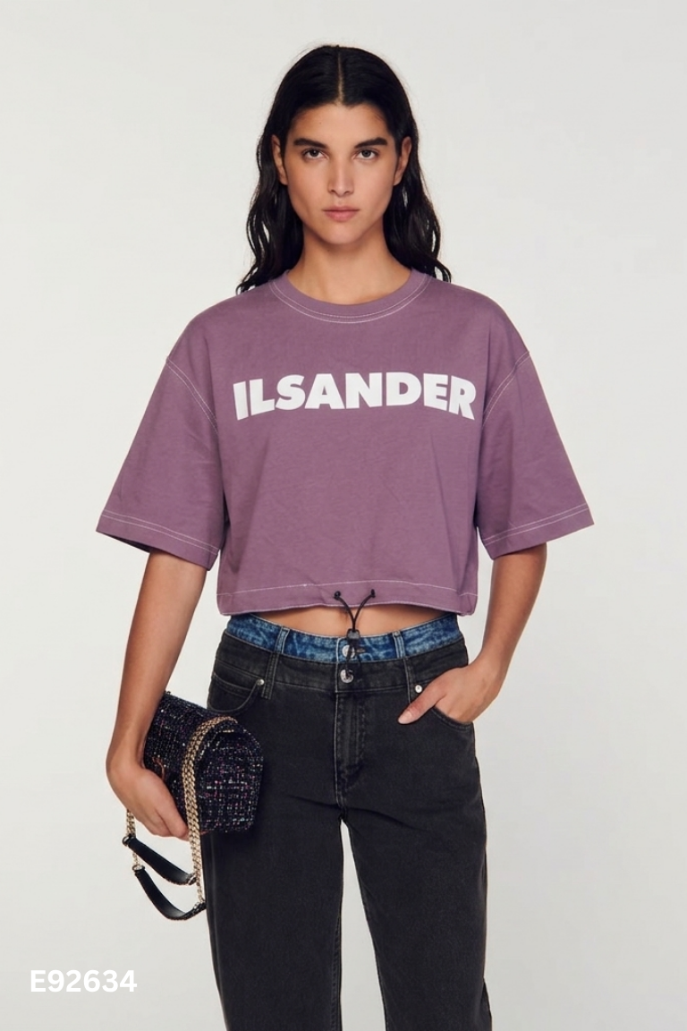 Áo croptop tím in chữ