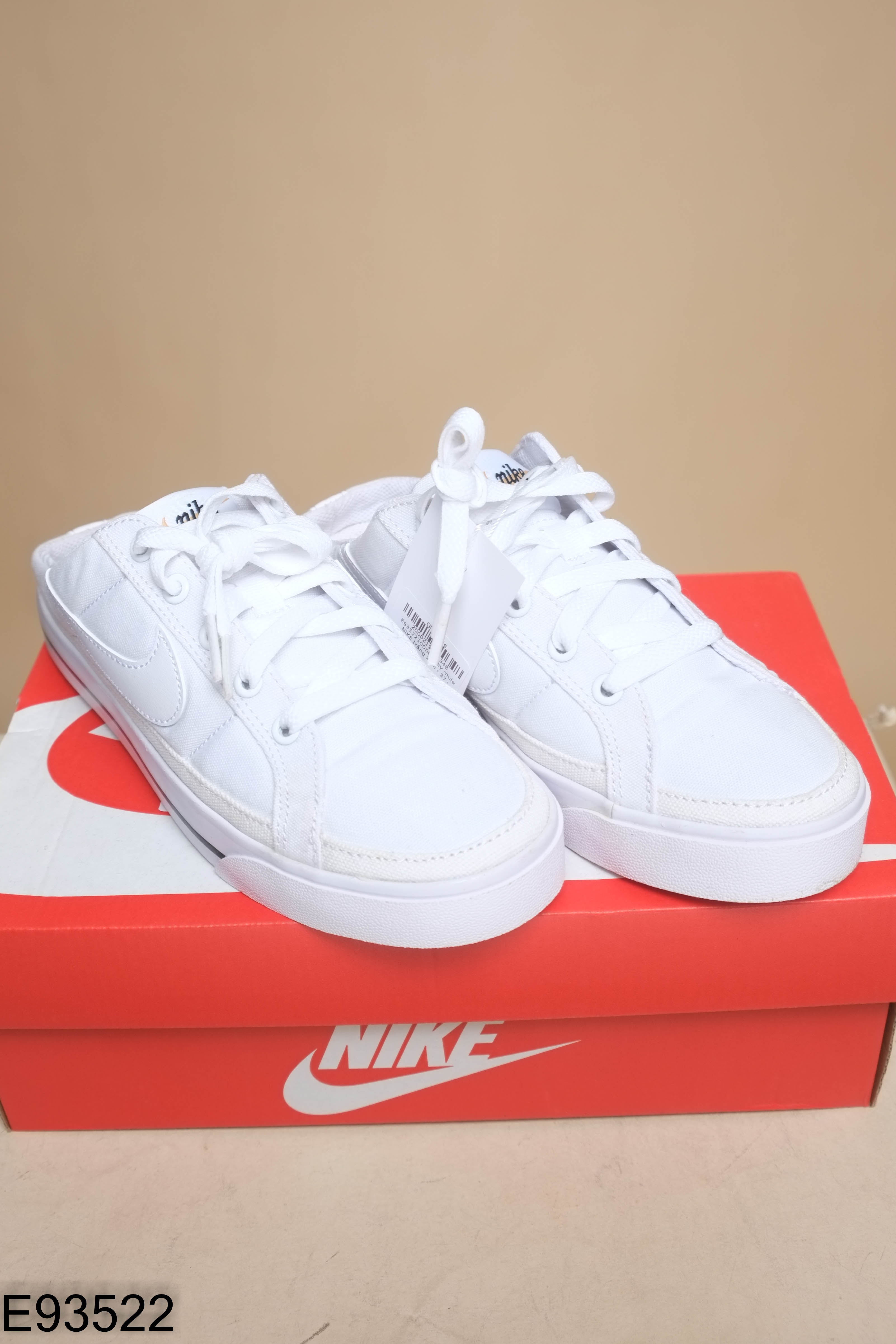 Giày mule NIKE trắng kem