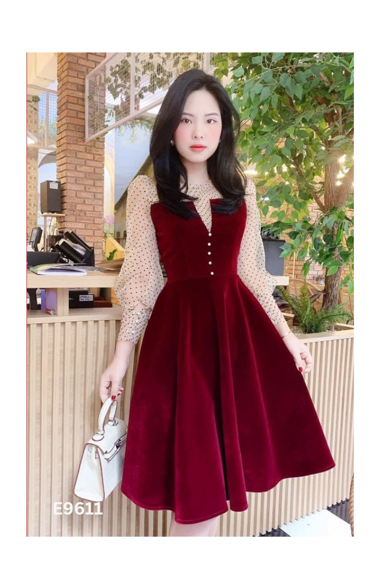 Váy nhung đỏ phối voan lưới