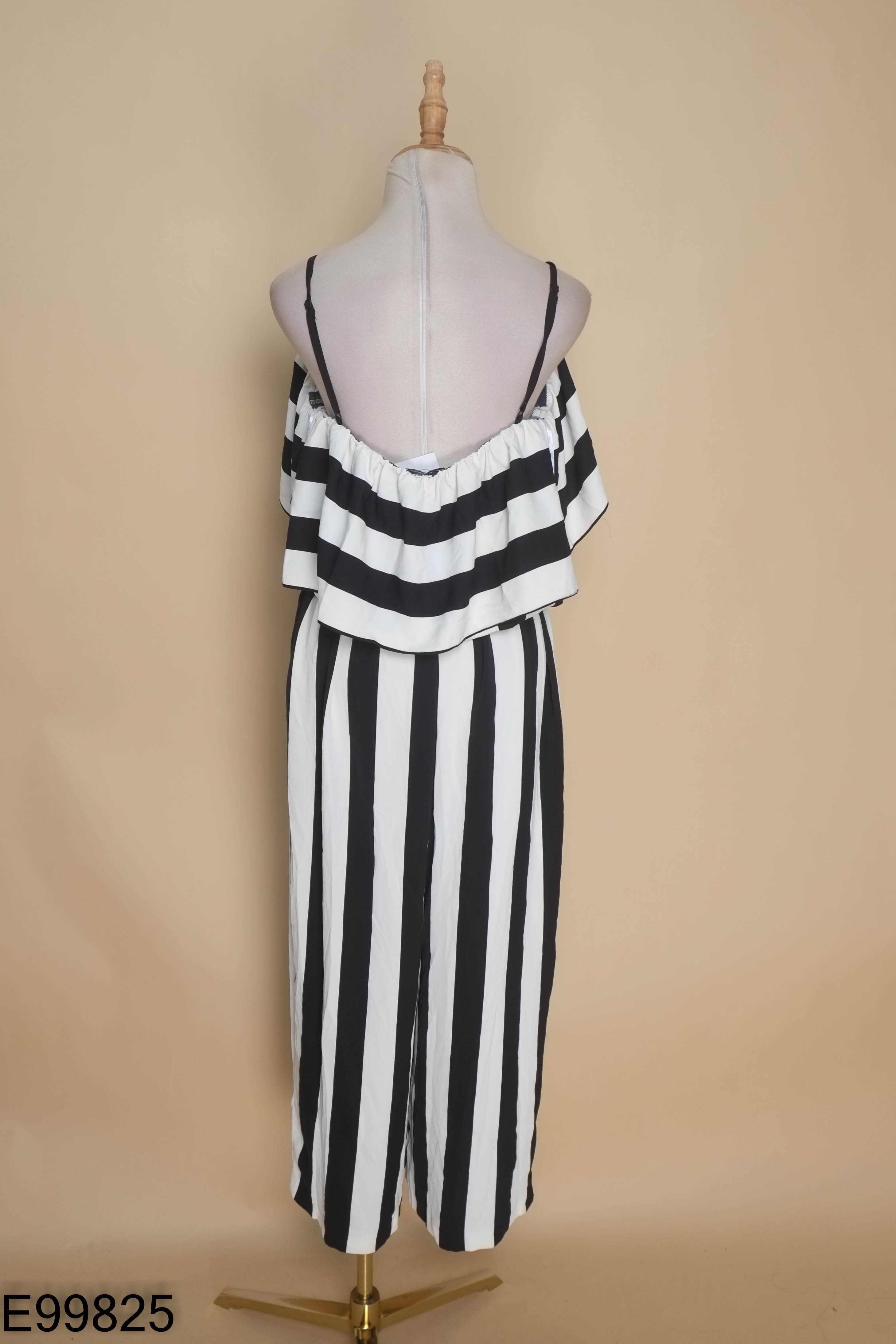 NEWTAG Jumpsuits MAGONN trễ vai be sọc xanh