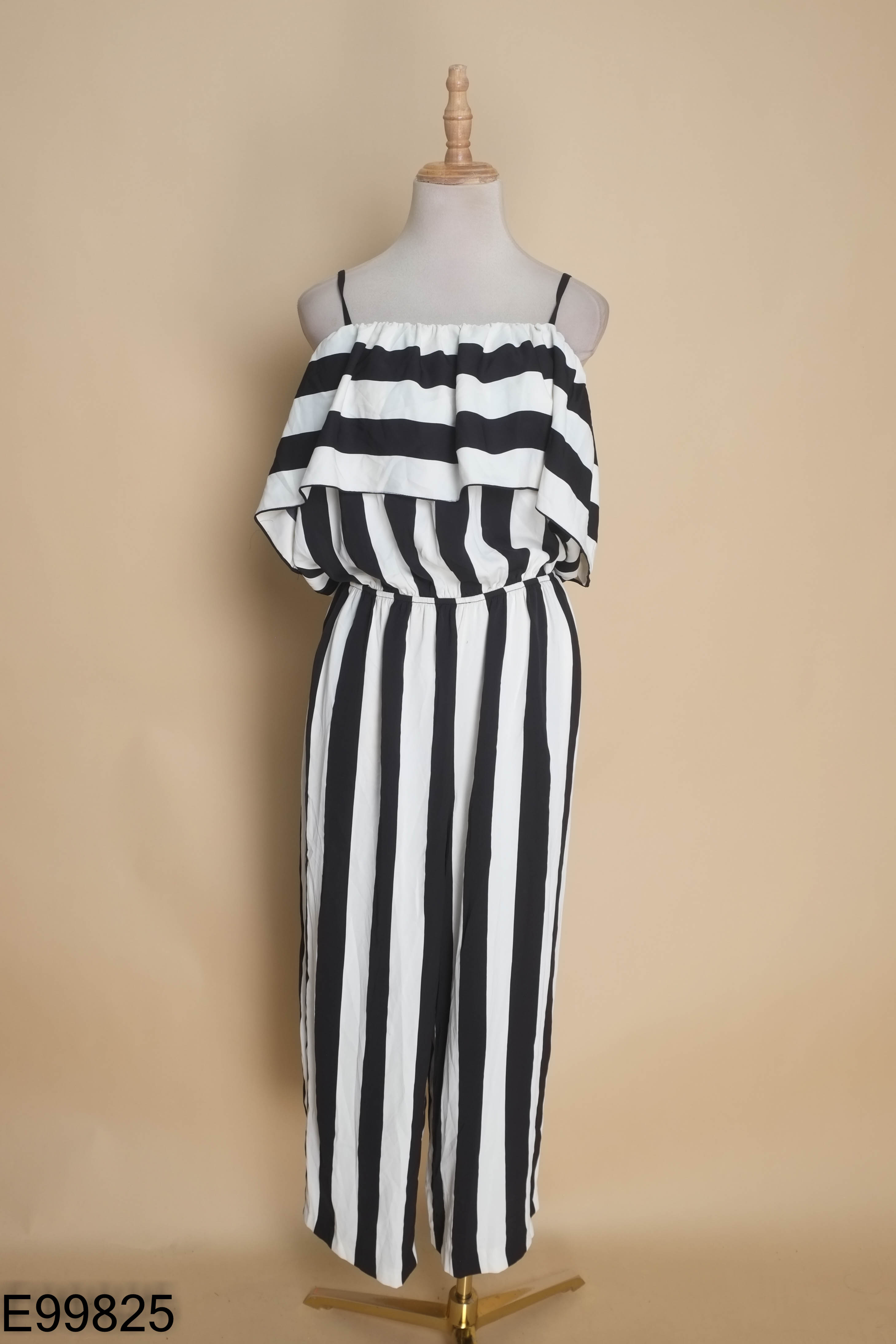 NEWTAG Jumpsuits MAGONN trễ vai be sọc xanh