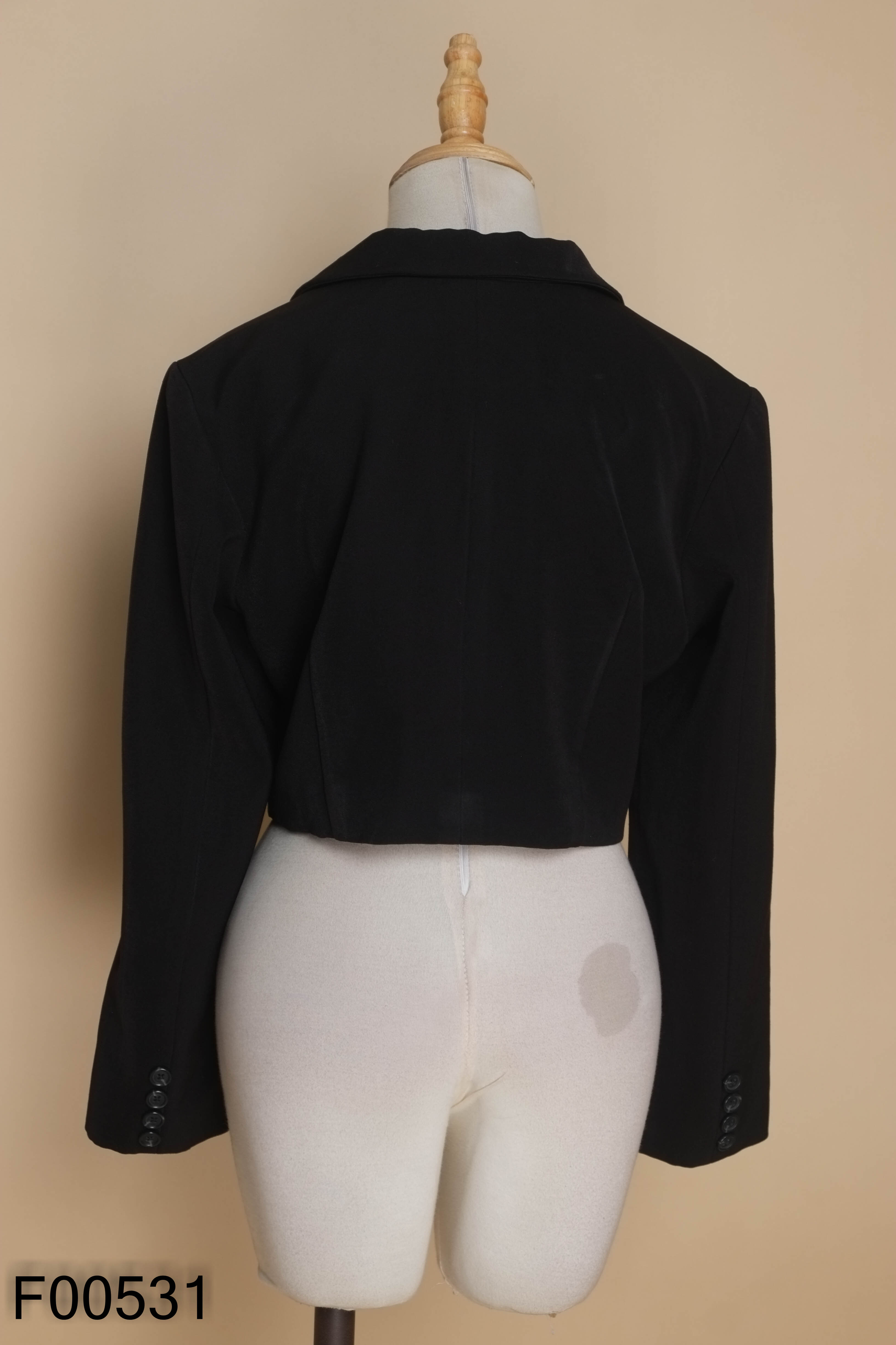 Áo blazer COCOSIN đen dáng ngắn