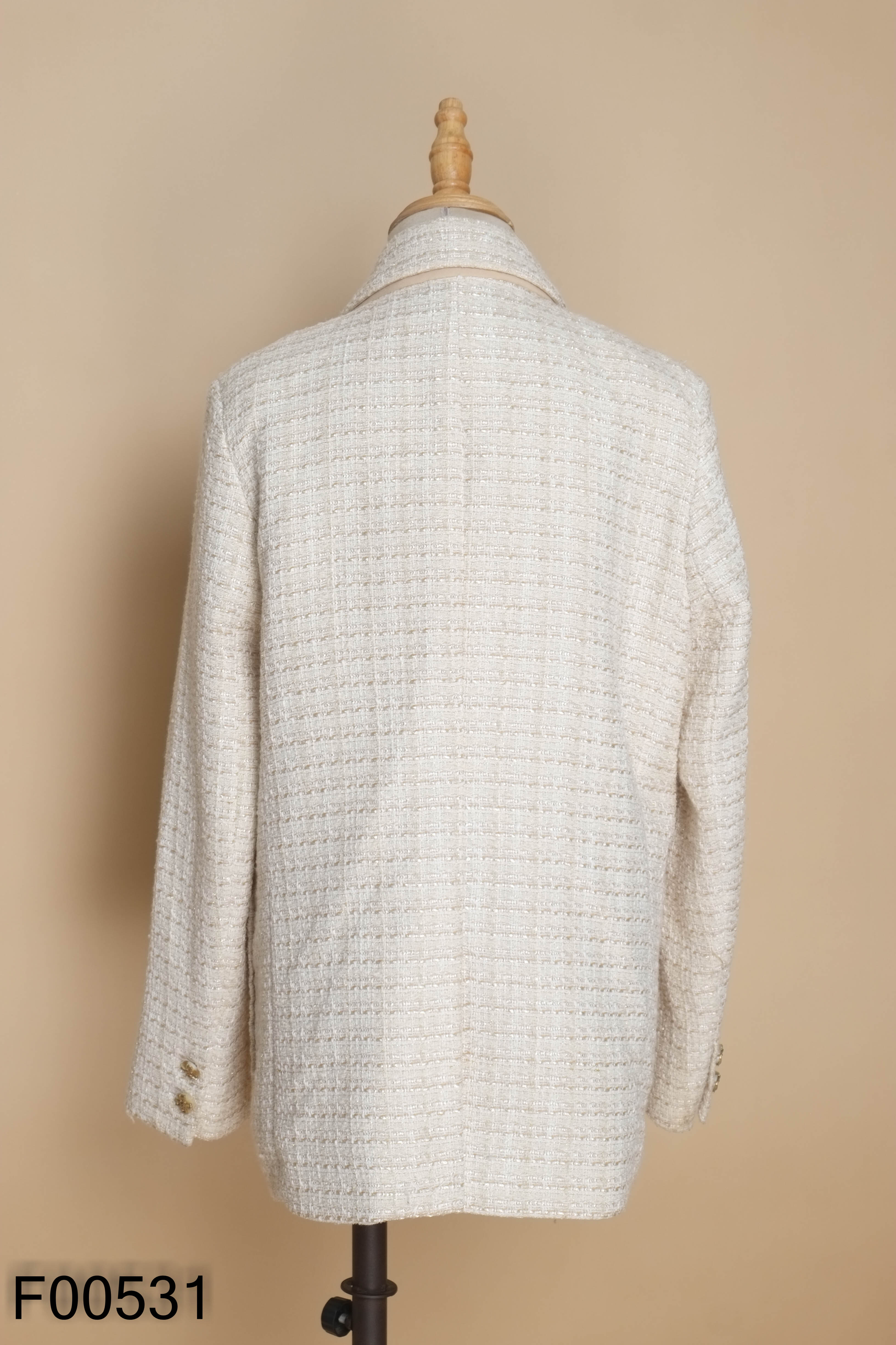 Áo blazer dạ be