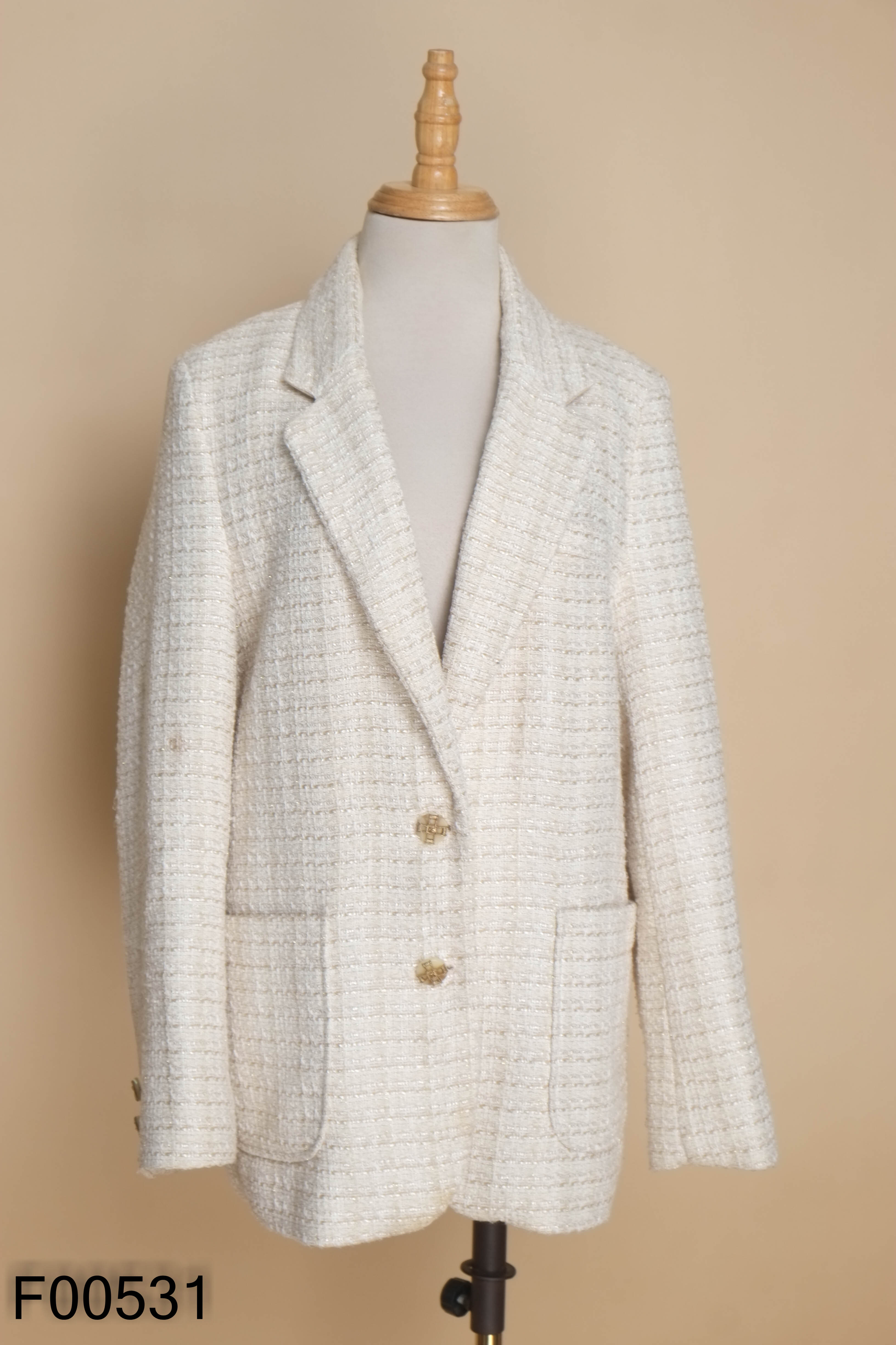 Áo blazer dạ be