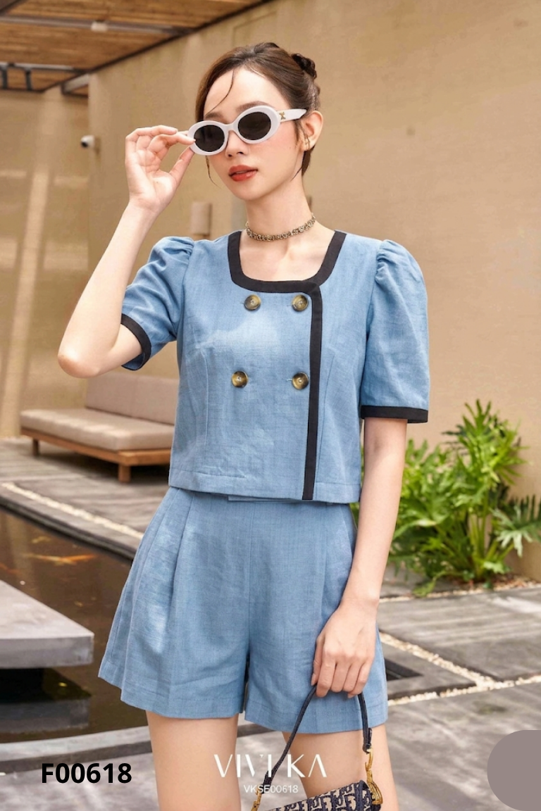 Set Áo xanh phối cúc ngắn + Quần short công sở
