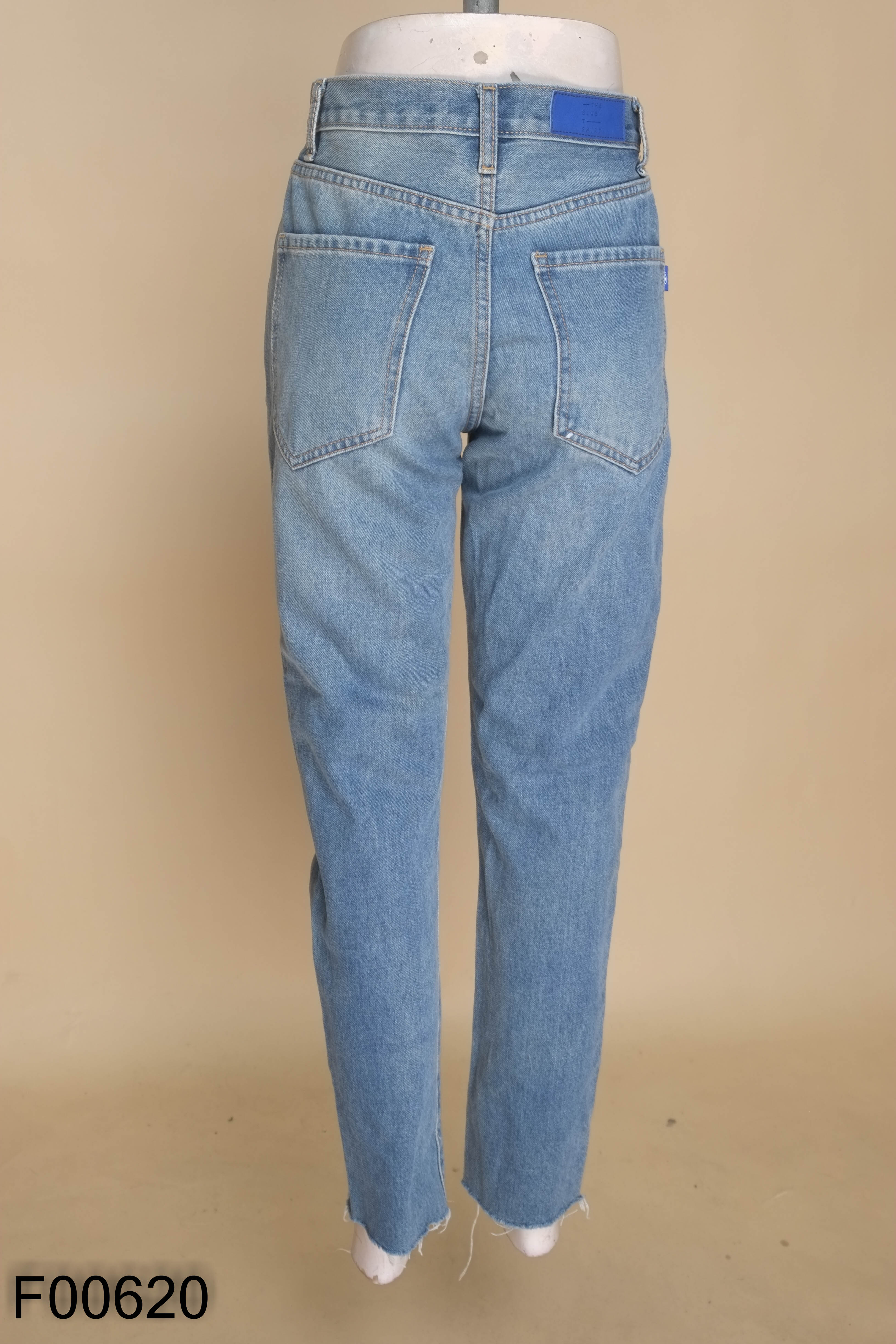 Quần jeans THE BLUE TSHIRT xanh ống đứng