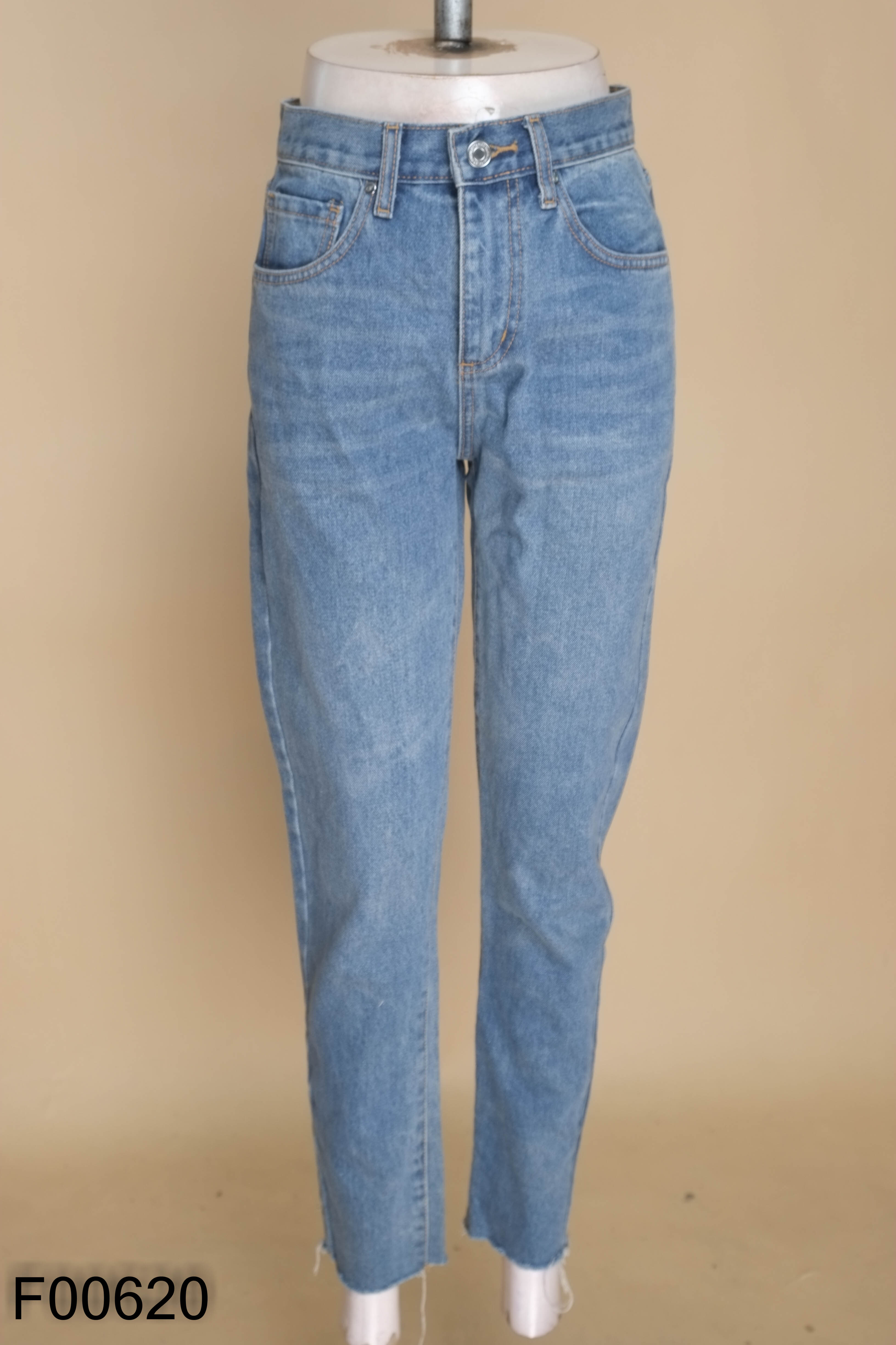 Quần jeans THE BLUE TSHIRT xanh ống đứng