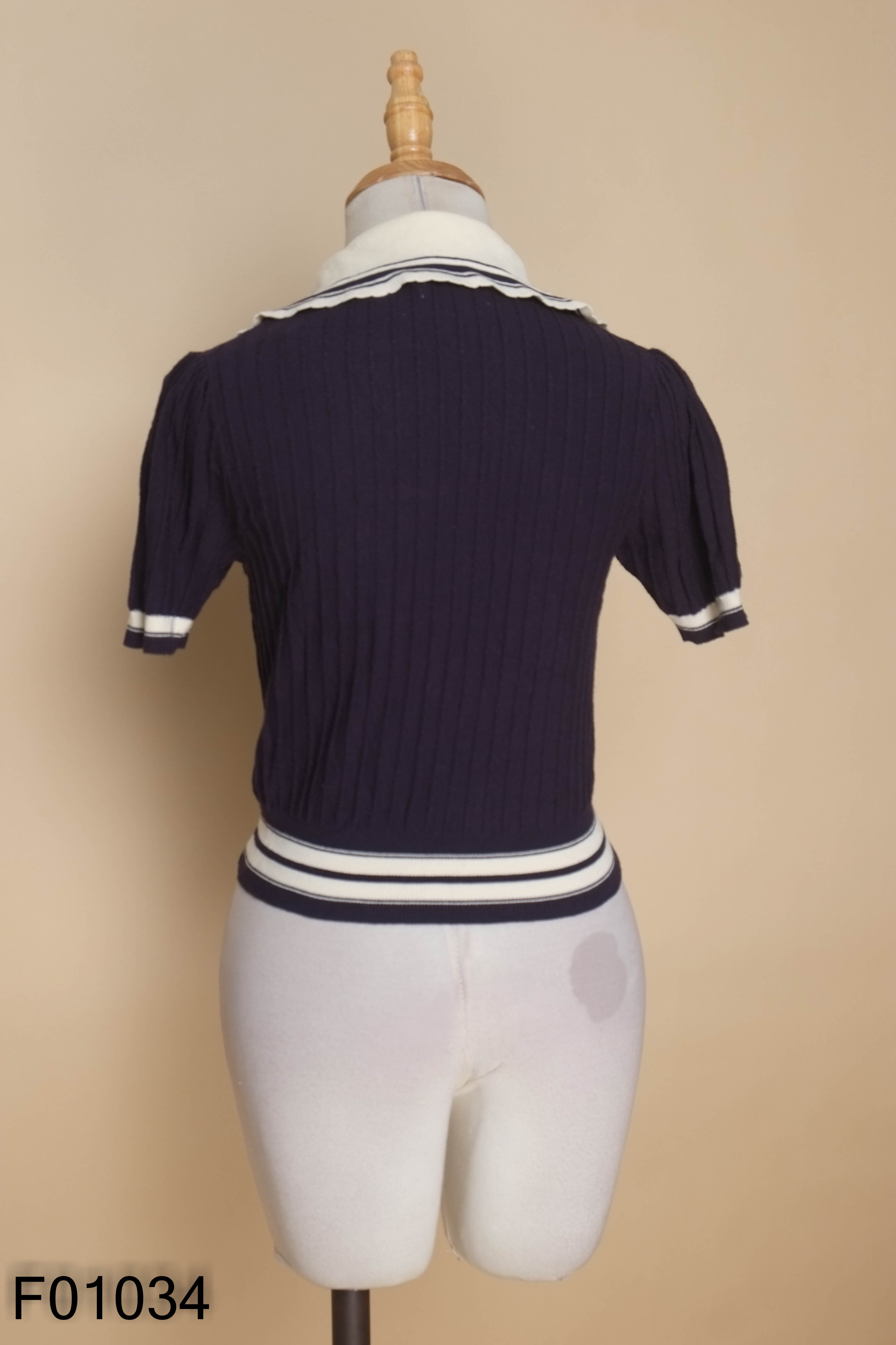 Áo polo len xanh cổ be URBAN REVIVO