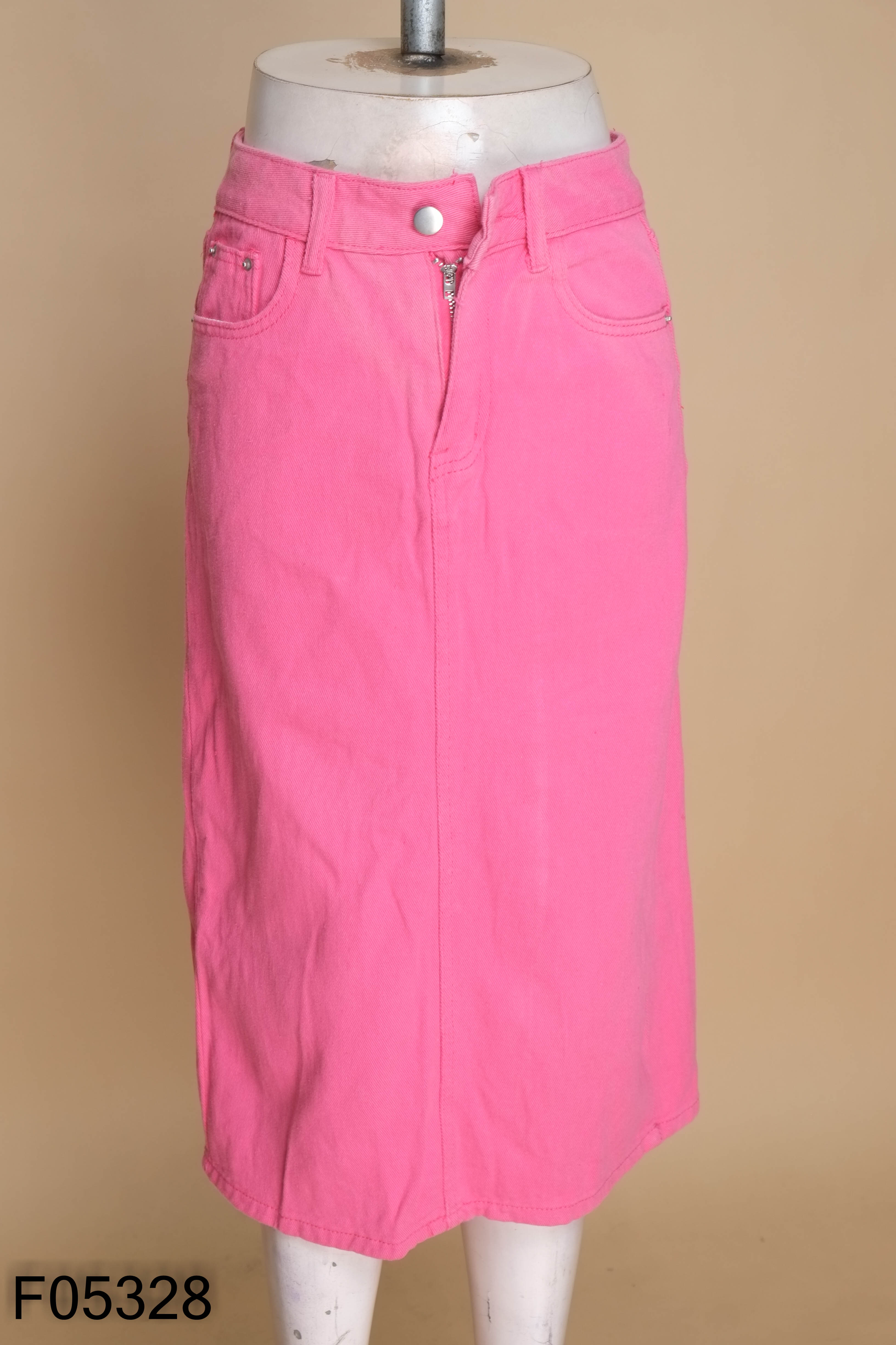 Chân váy jeans hồng