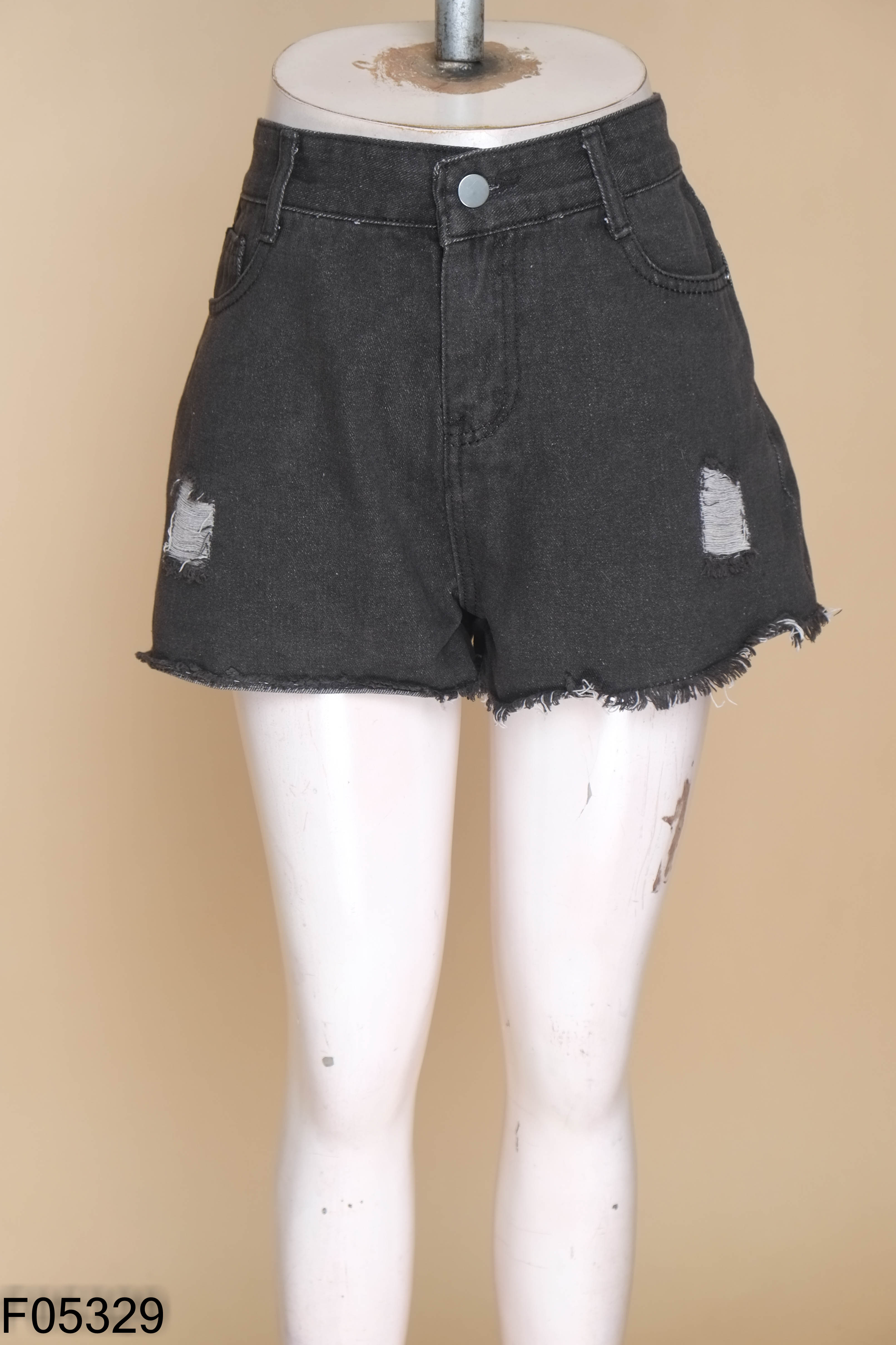 Quần shorts jeans xám rách