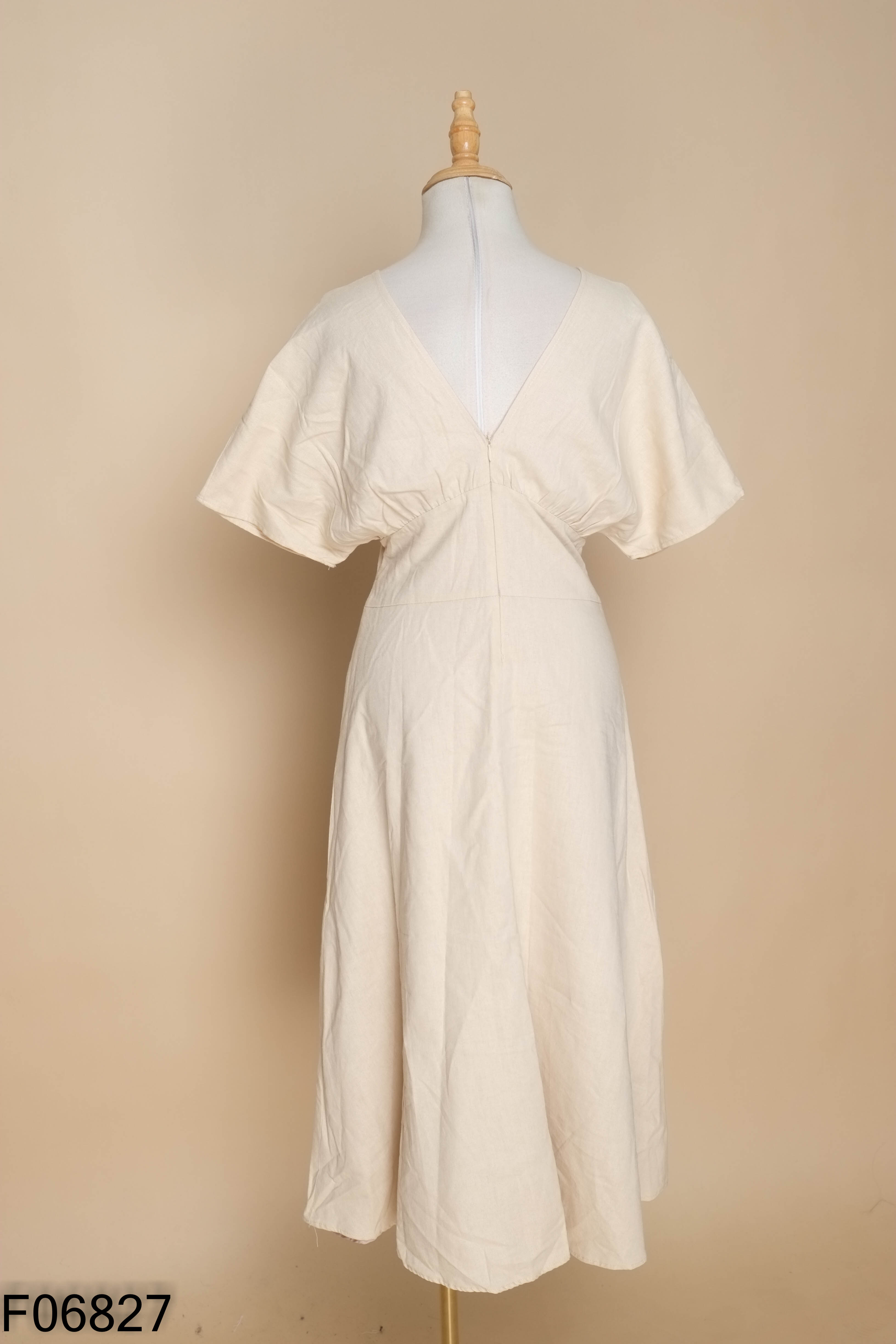 Váy LIIN linen be cổ V