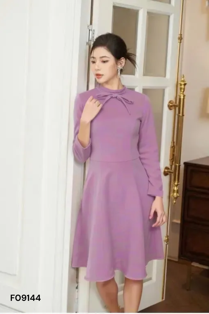 Váy nhung tím trơn