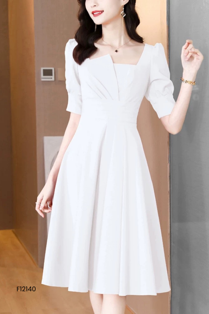Váy ALICE trắng cổ vuông